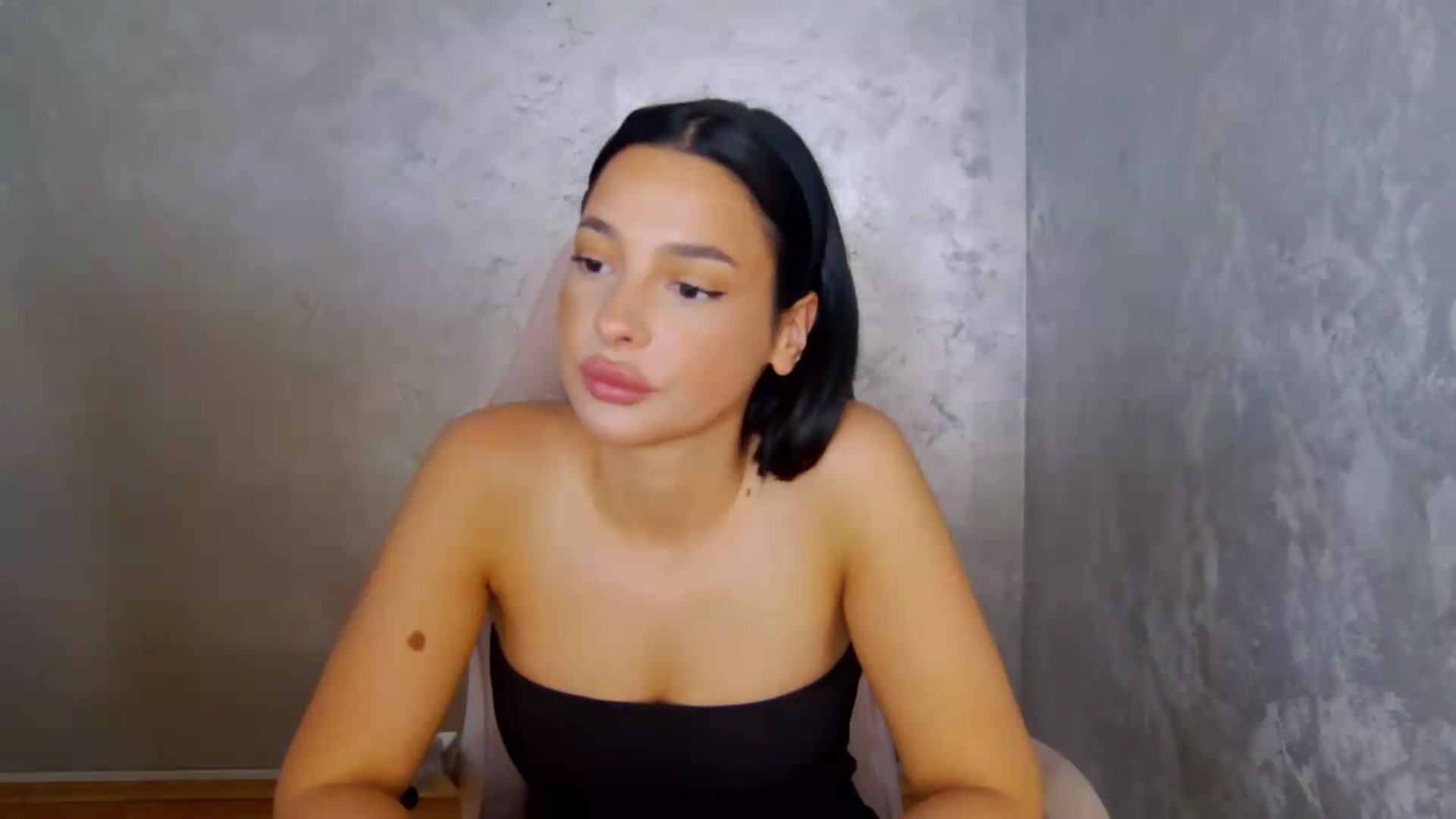 Gallery image thumbnail from meliiis_'s myfreecams stream on, 06/22/2026, 15:02 image 18 of 20