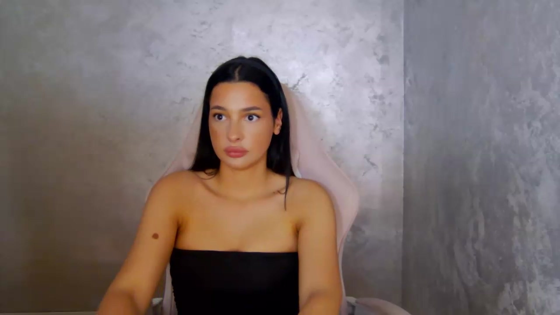 Gallery image thumbnail from meliiis_'s myfreecams stream on, 06/22/2026, 15:02 image 15 of 20