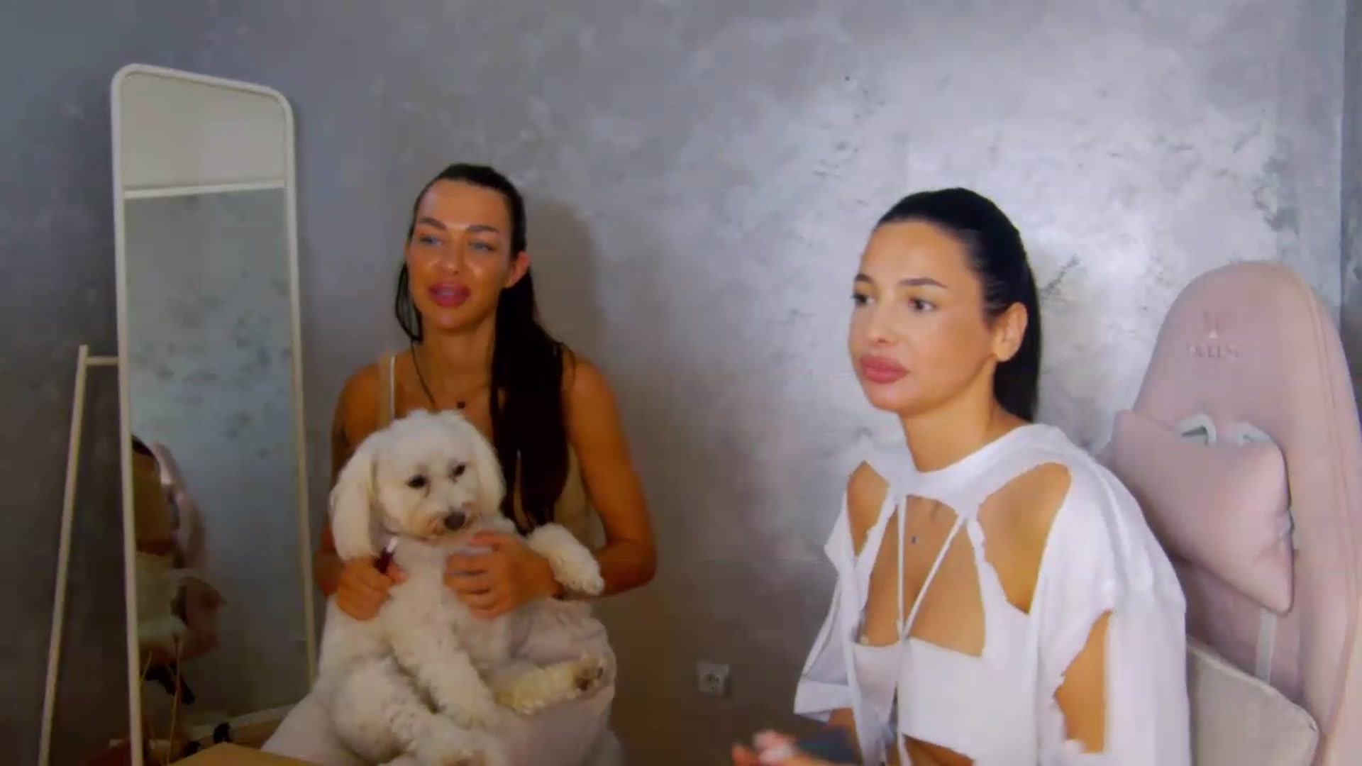 Gallery image thumbnail from meliiis_'s myfreecams stream on, 06/23/2026, 15:11 image 18 of 20