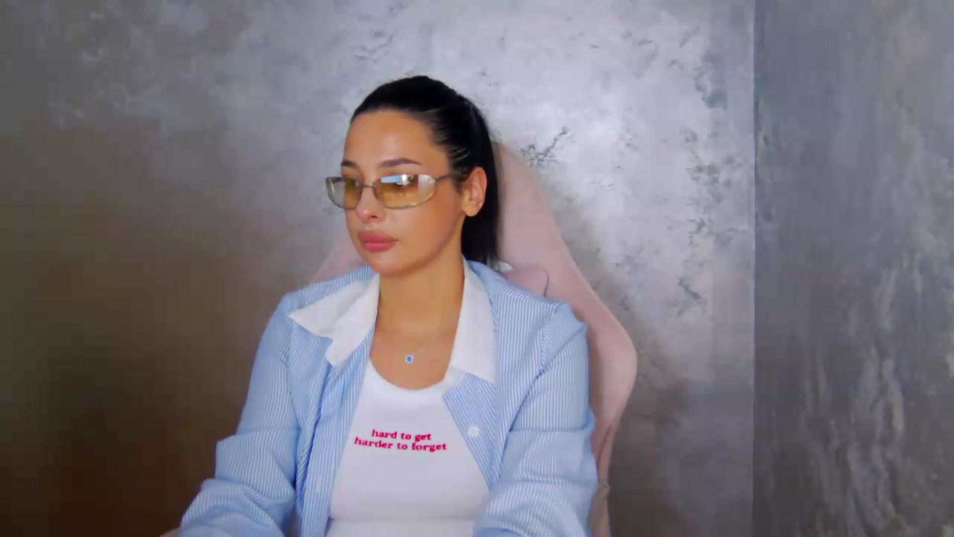 Gallery image thumbnail from meliiis_'s myfreecams stream on, 06/23/2026, 18:49 image 17 of 20