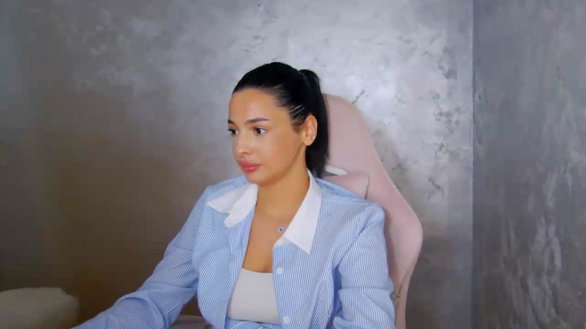 Gallery image thumbnail from meliiis_'s myfreecams stream on, 06/23/2026, 18:49 image 4 of 20