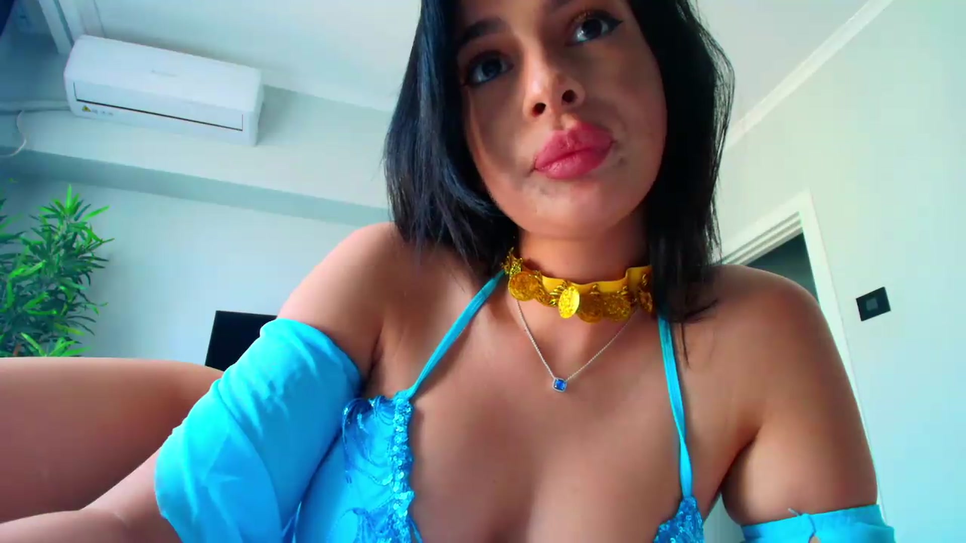 Gallery image thumbnail from meliiis_'s myfreecams stream on, 06/24/2026, 15:52 image 13 of 20