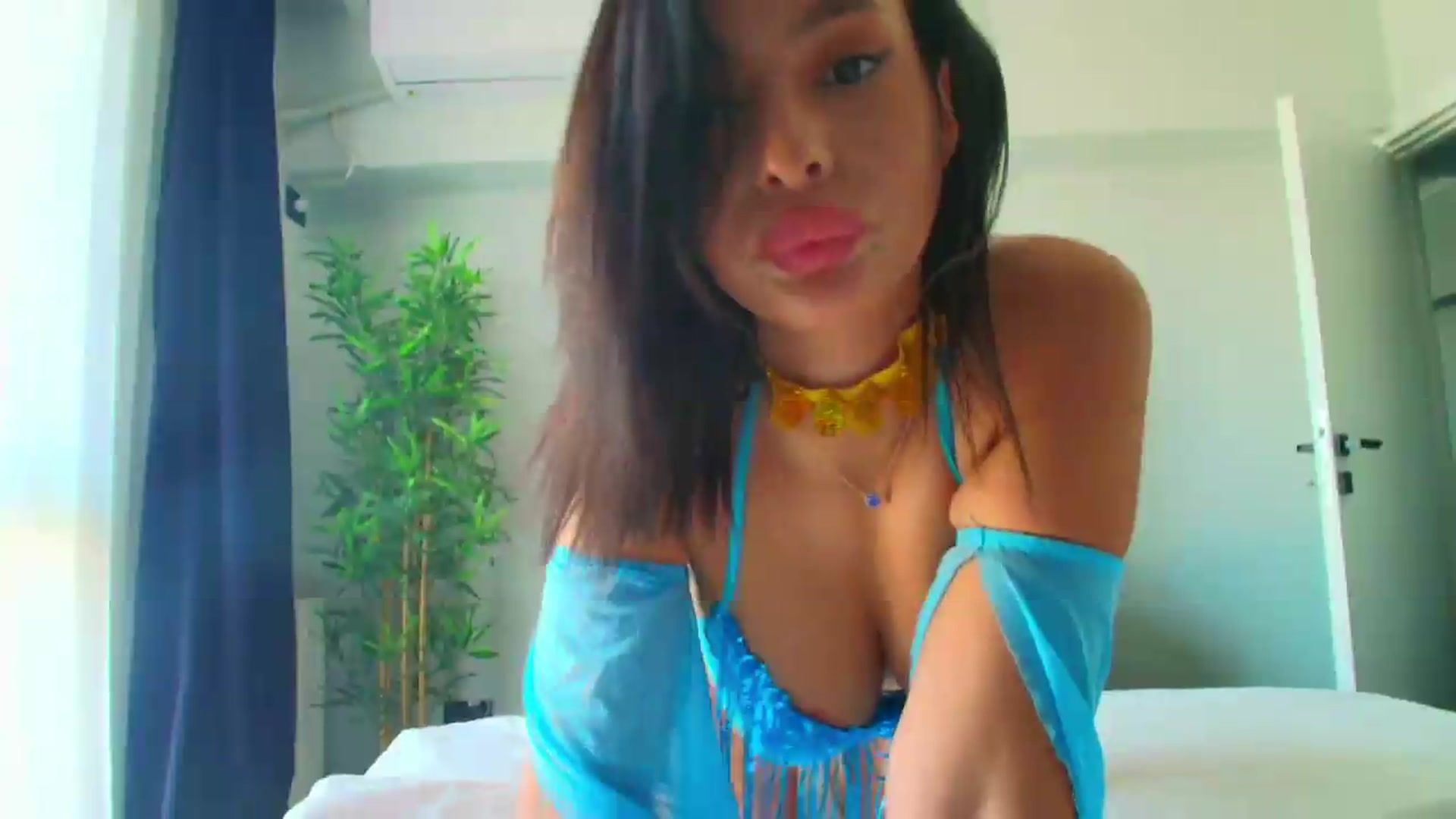 Gallery image thumbnail from meliiis_'s myfreecams stream on, 06/24/2026, 15:52 image 12 of 20