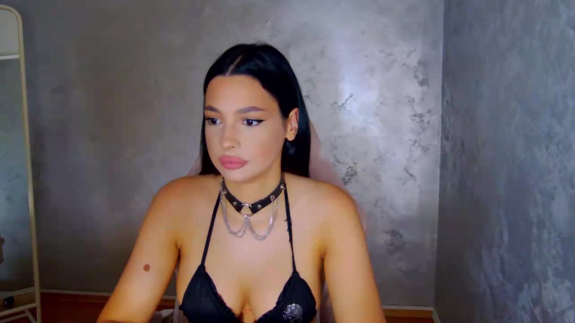 Gallery image thumbnail from meliiis_'s myfreecams stream on, 06/25/2026, 14:55 image 7 of 20