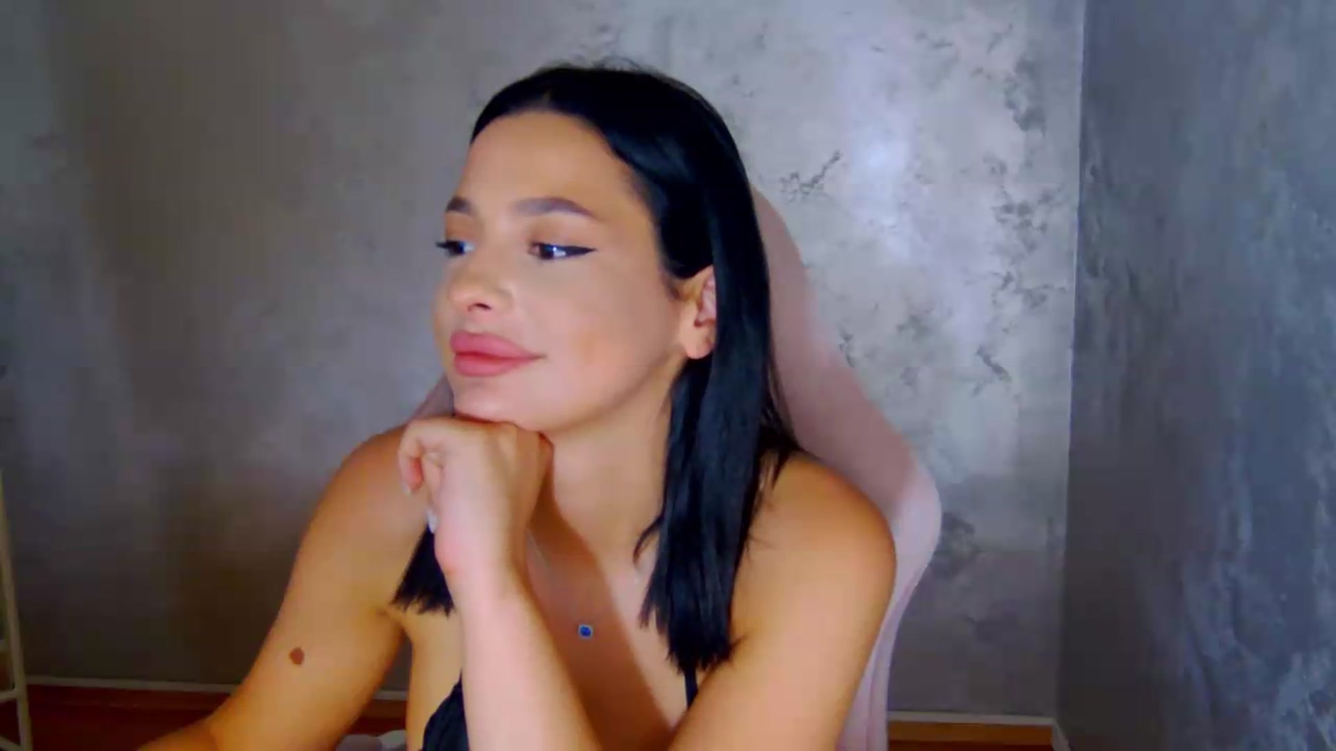 Gallery image thumbnail from meliiis_'s myfreecams stream on, 06/25/2026, 18:42 image 6 of 20