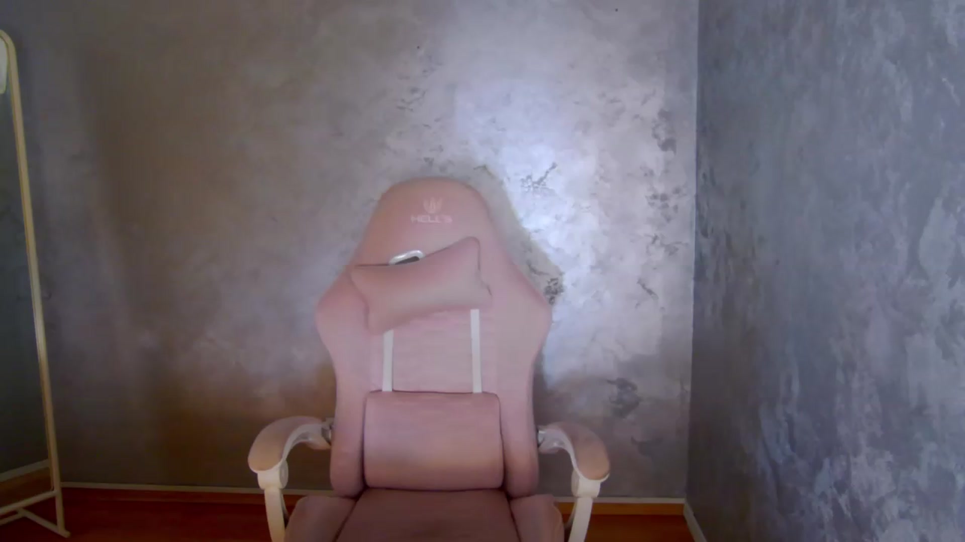 Gallery image thumbnail from meliiis_'s myfreecams stream on, 06/25/2026, 18:42 image 2 of 20