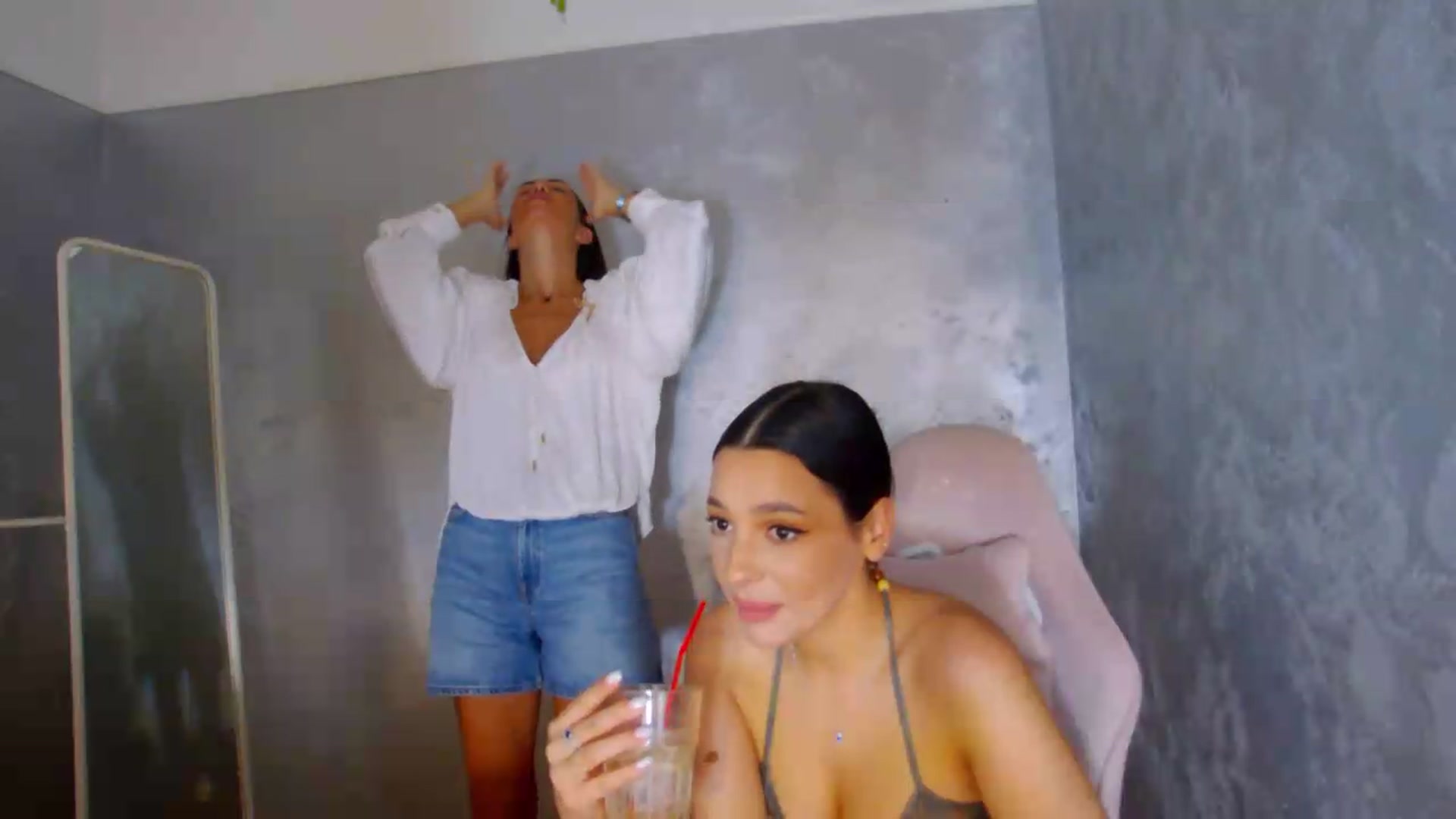 Gallery image thumbnail from meliiis_'s myfreecams stream on, 06/26/2026, 14:19 image 8 of 20