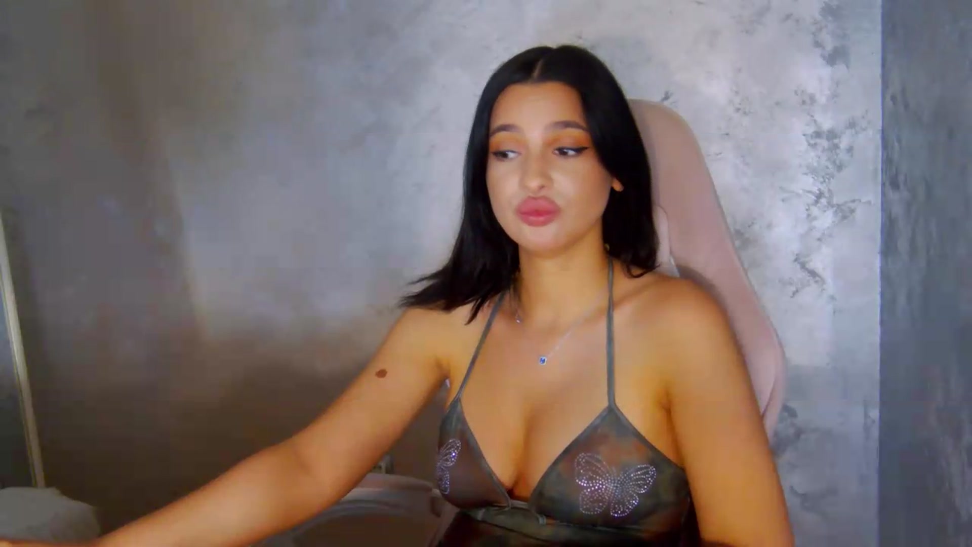 Gallery image thumbnail from meliiis_'s myfreecams stream on, 06/26/2026, 18:51 image 3 of 20