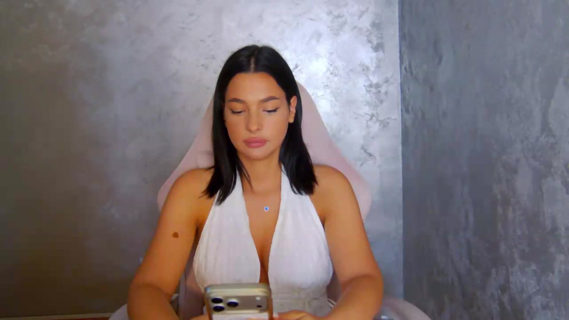 Gallery image thumbnail from meliiis_'s myfreecams stream on, 06/28/2026, 18:15 image 9 of 20