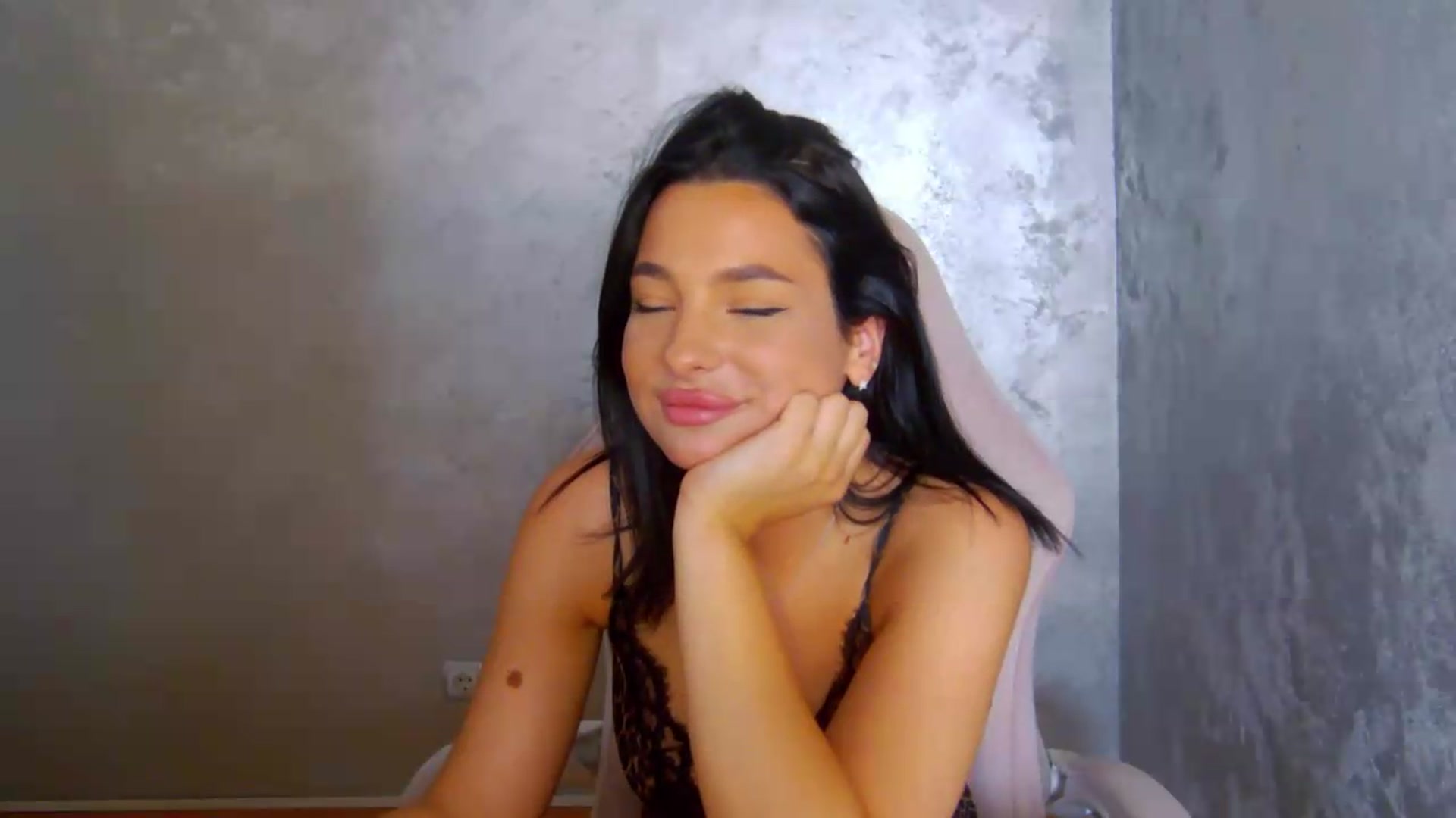 Gallery image thumbnail from meliiis_'s myfreecams stream on, 06/28/2026, 18:15 image 20 of 20