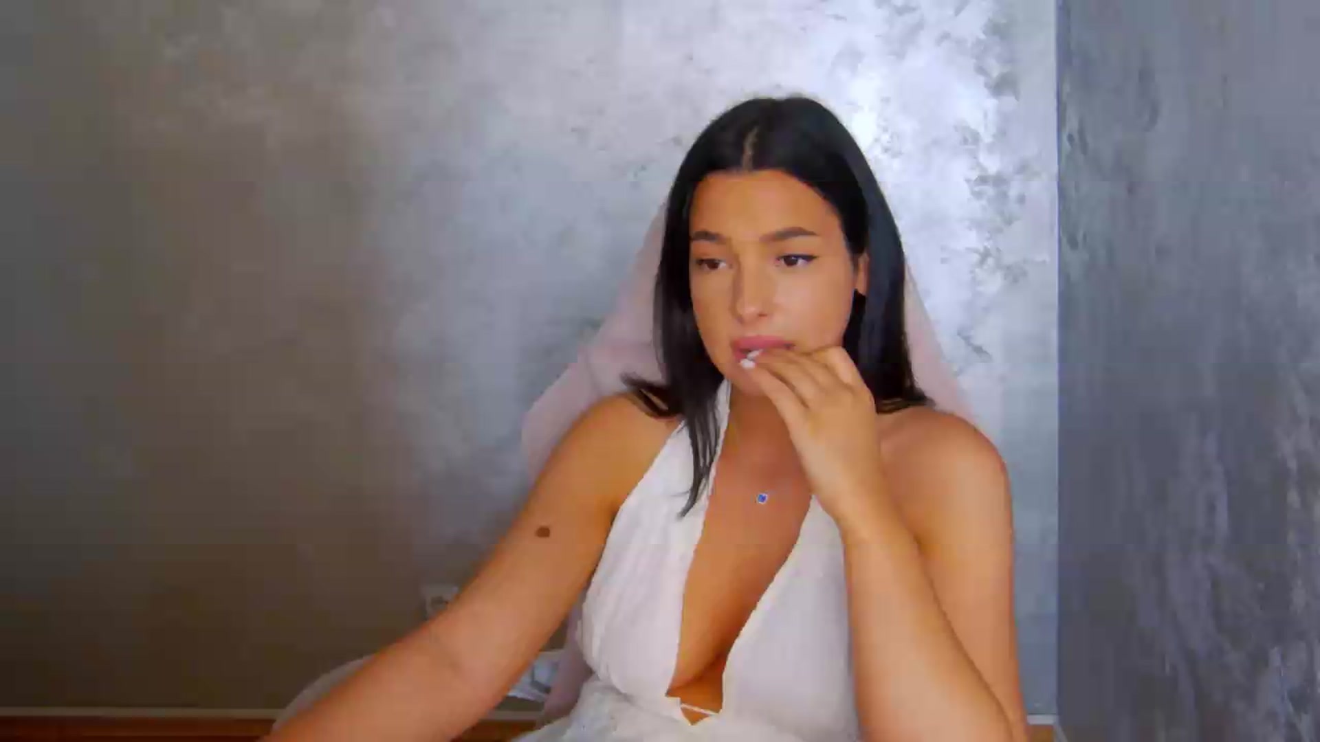 Gallery image thumbnail from meliiis_'s myfreecams stream on, 06/28/2026, 19:08 image 16 of 20