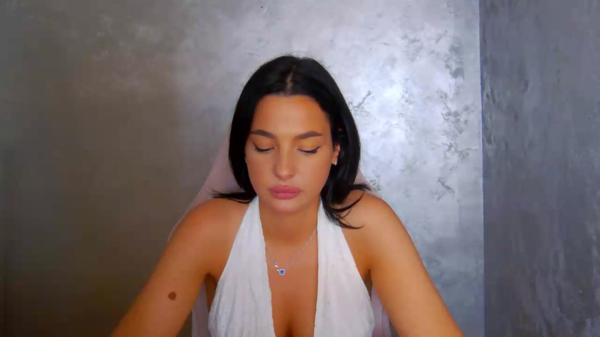 Gallery image thumbnail from meliiis_'s myfreecams stream on, 06/28/2026, 19:08 image 3 of 20