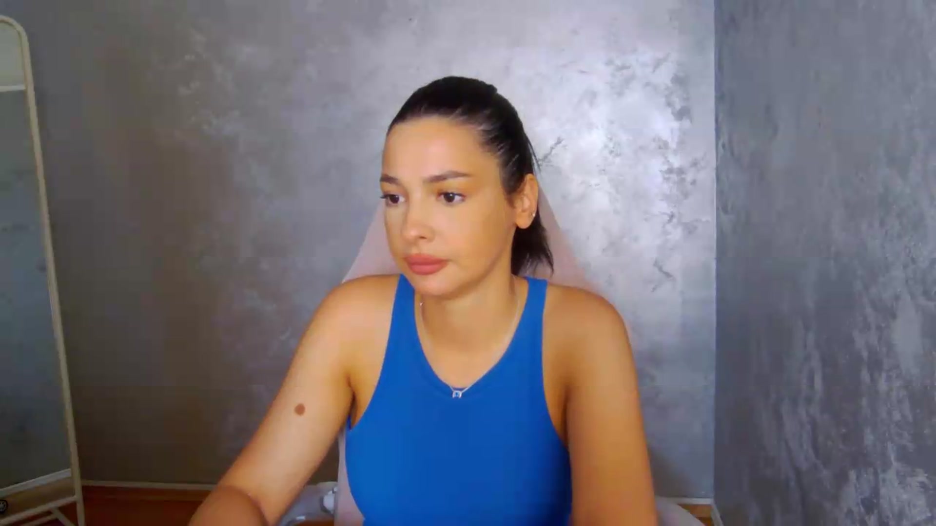 Gallery image thumbnail from meliiis_'s myfreecams stream on, 06/29/2026, 13:59 image 19 of 20