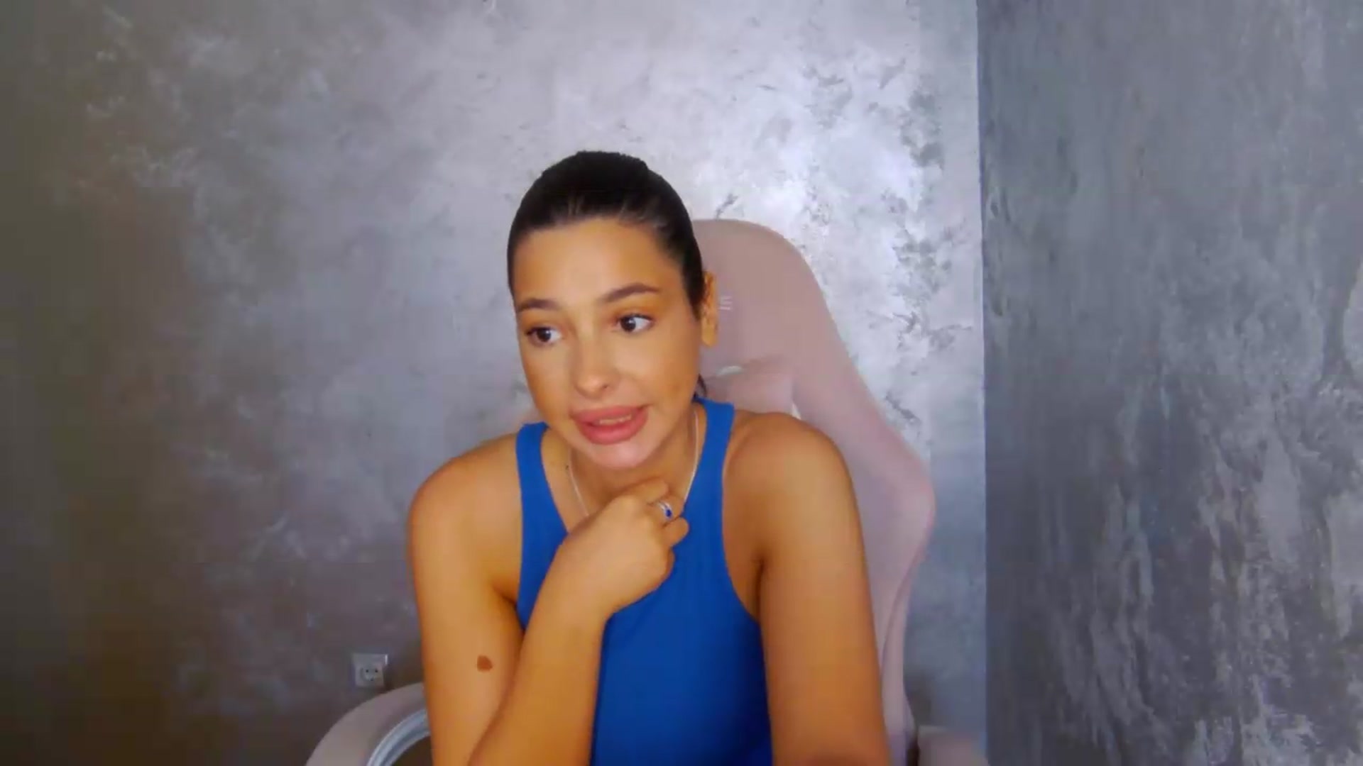 Gallery image thumbnail from meliiis_'s myfreecams stream on, 06/29/2026, 13:59 image 14 of 20