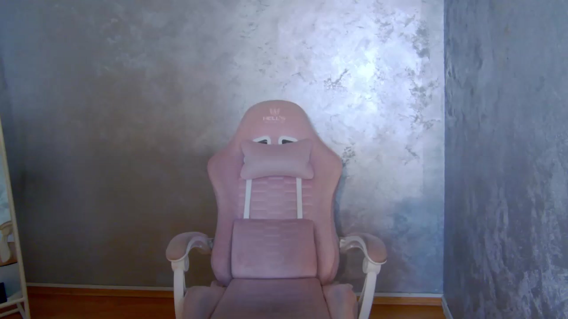 Gallery image thumbnail from meliiis_'s myfreecams stream on, 06/30/2026, 16:28 image 16 of 20