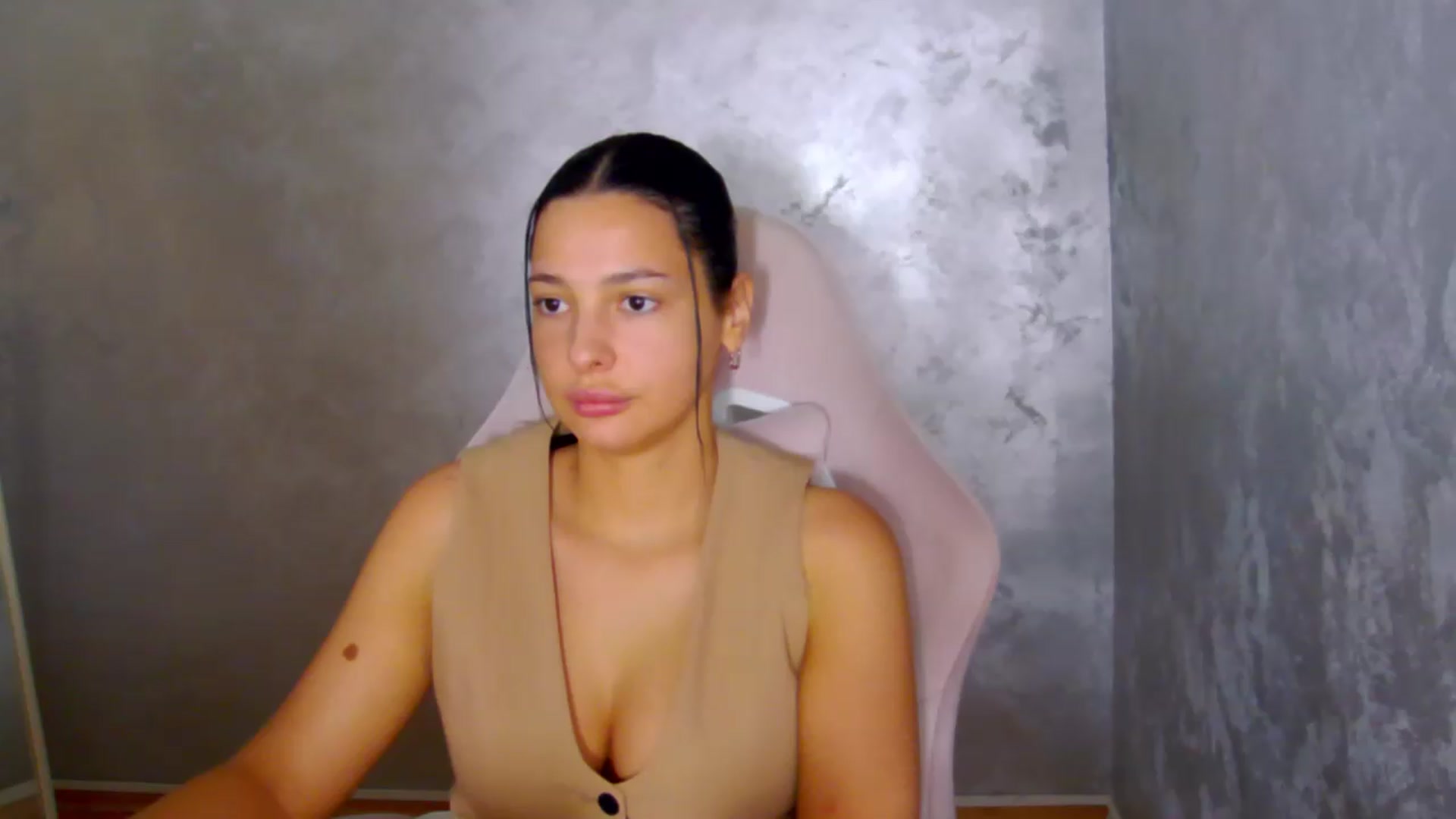 Gallery image thumbnail from meliiis_'s myfreecams stream on, 07/03/2026, 14:52 image 19 of 20