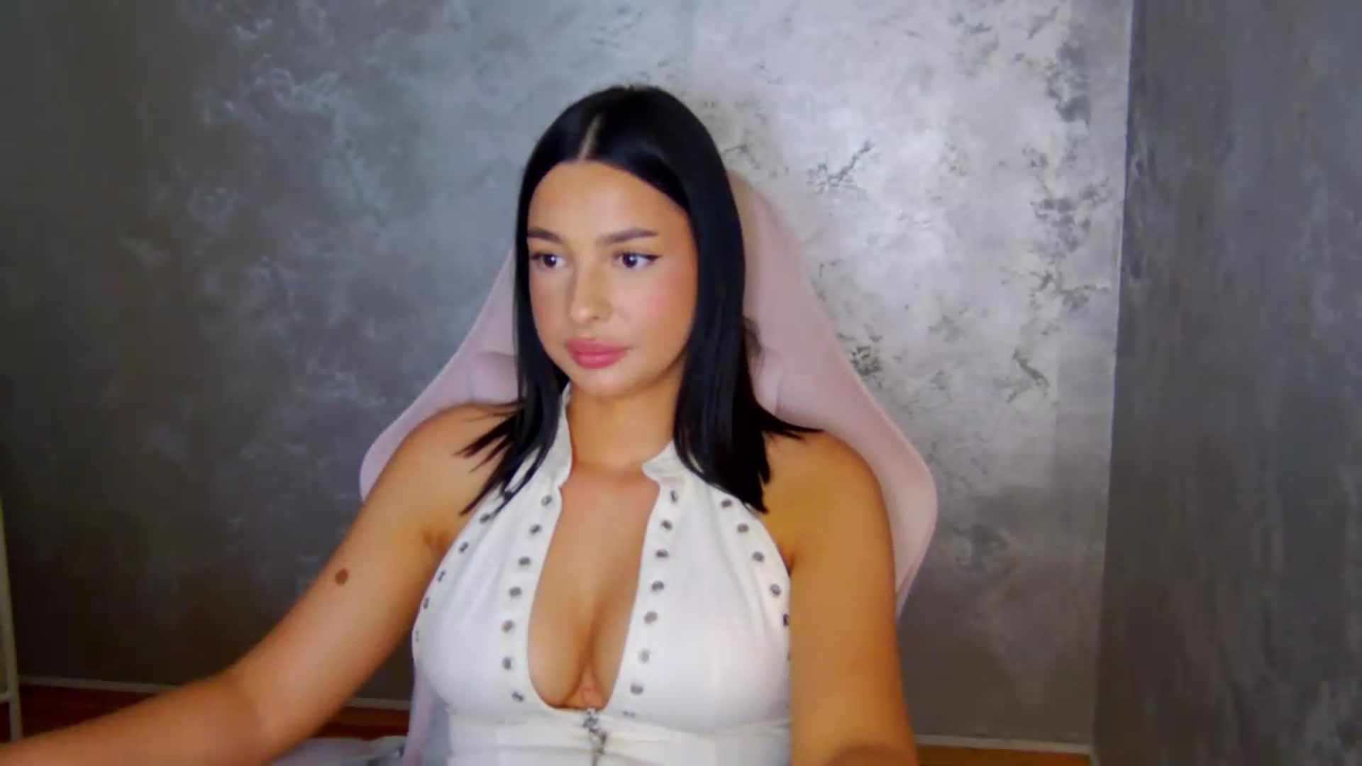 Gallery image thumbnail from meliiis_'s myfreecams stream on, 07/05/2026, 17:59 image 9 of 20