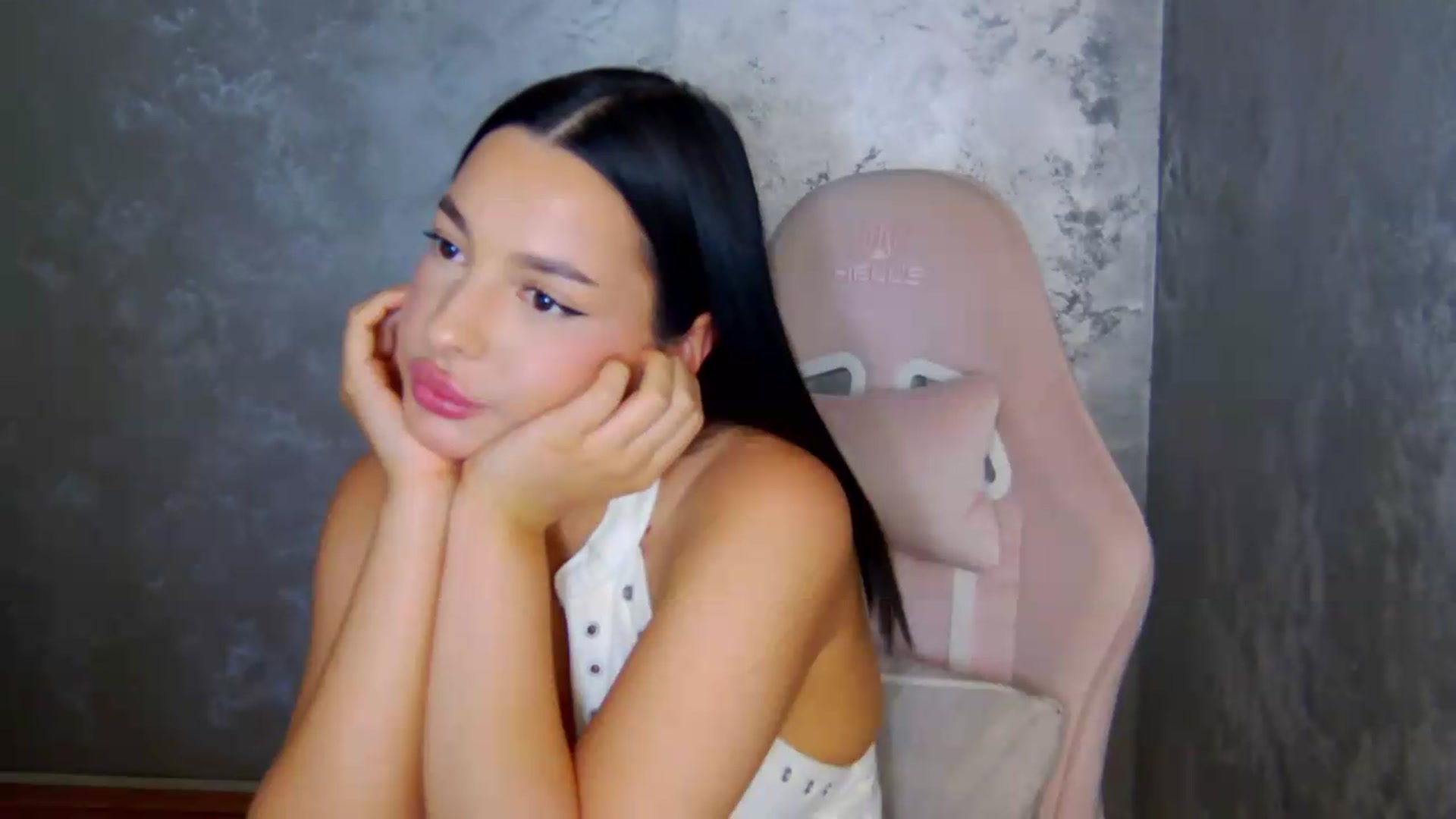 Gallery image thumbnail from meliiis_'s myfreecams stream on, 07/05/2026, 17:59 image 20 of 20