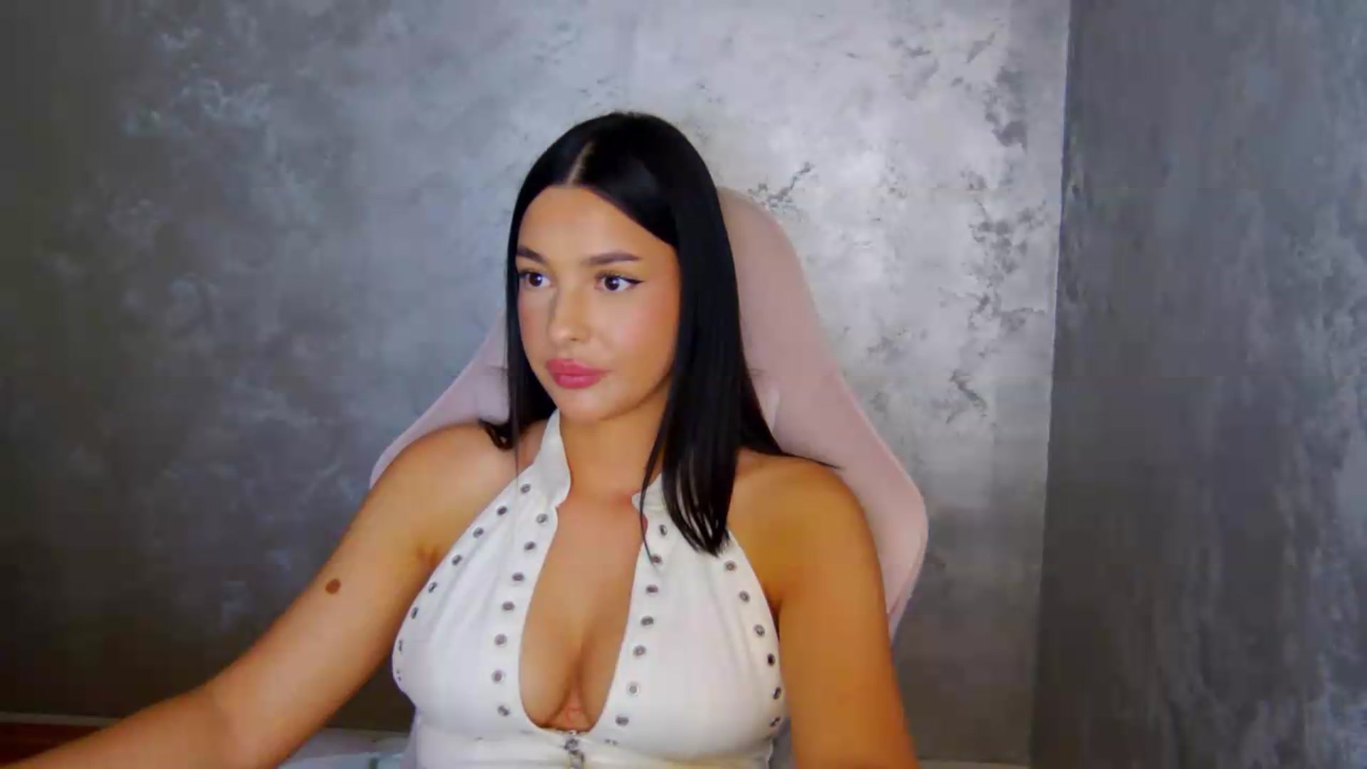Gallery image thumbnail from meliiis_'s myfreecams stream on, 07/05/2026, 17:59 image 4 of 20