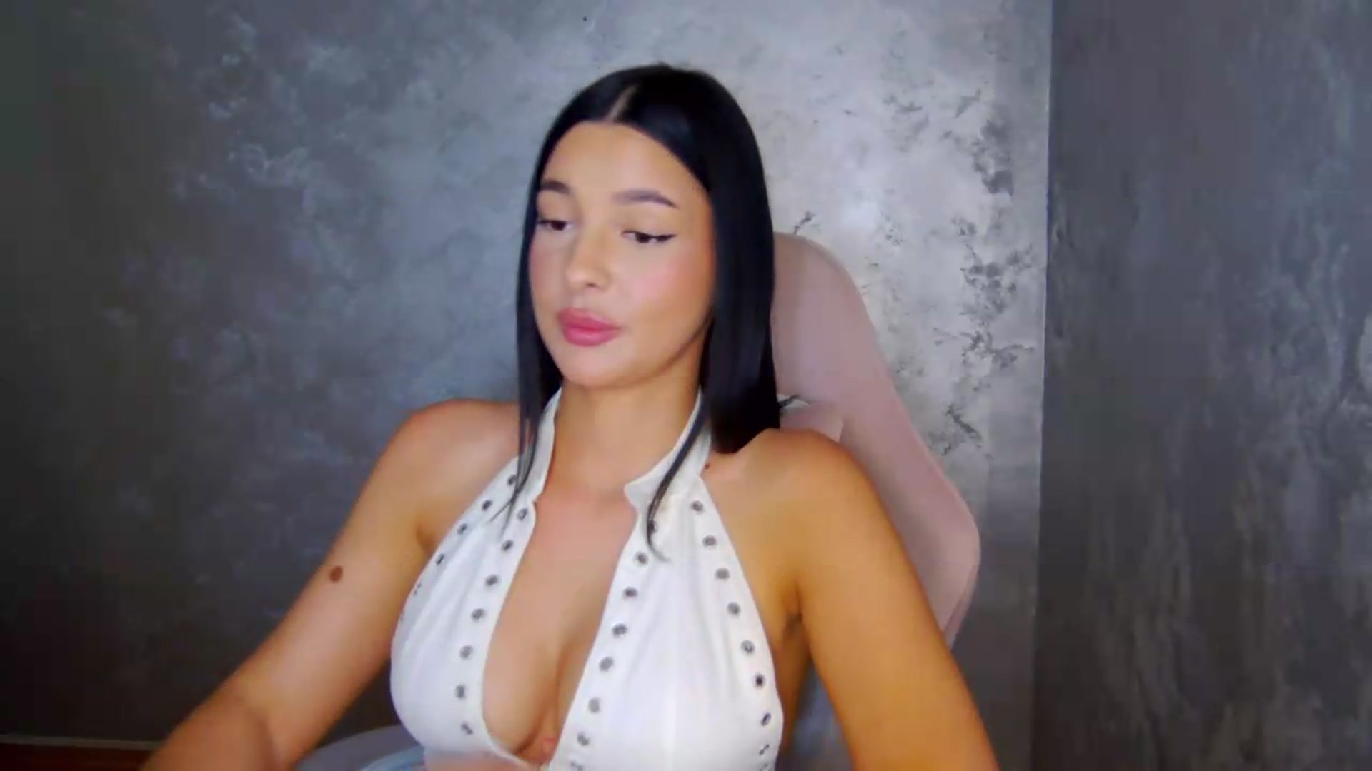 Gallery image thumbnail from meliiis_'s myfreecams stream on, 07/05/2026, 17:59 image 14 of 20