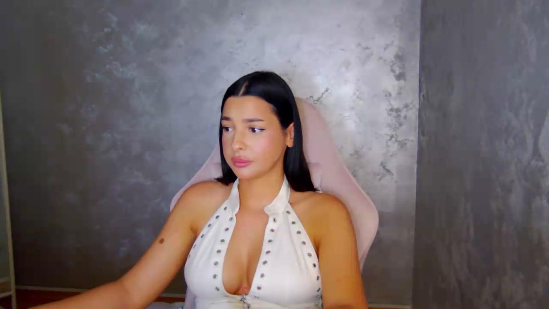 Gallery image thumbnail from meliiis_'s myfreecams stream on, 07/05/2026, 19:24 image 12 of 20