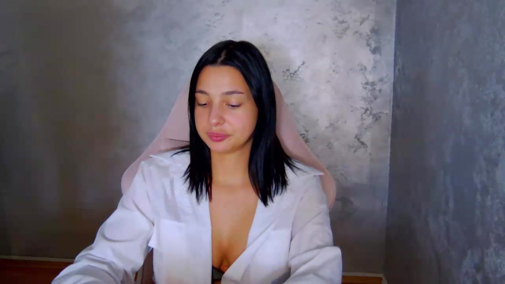 Gallery image thumbnail from meliiis_'s myfreecams stream on, 07/06/2026, 19:03 image 17 of 20