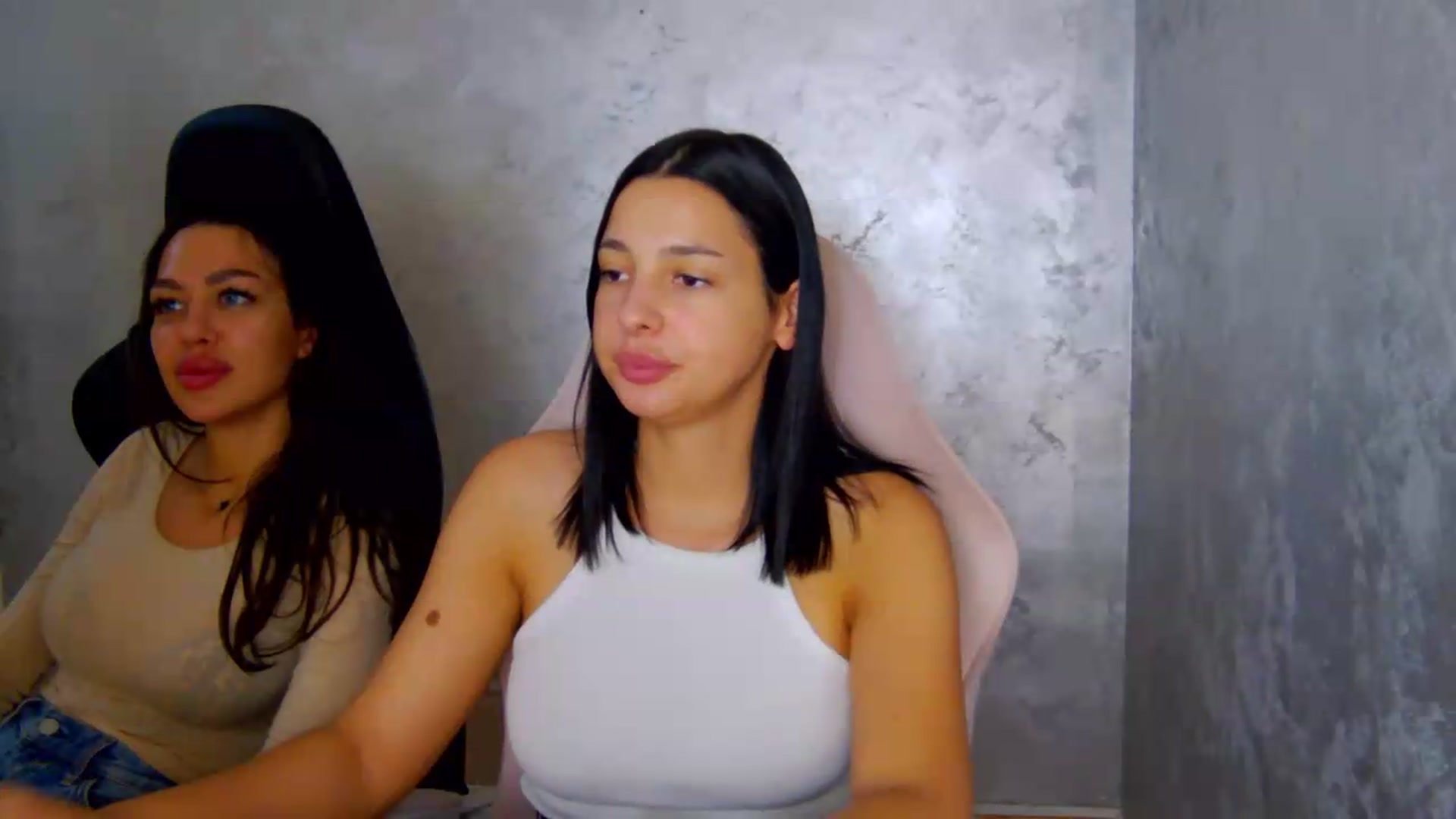 Gallery image thumbnail from meliiis_'s myfreecams stream on, 07/07/2026, 14:06 image 10 of 20