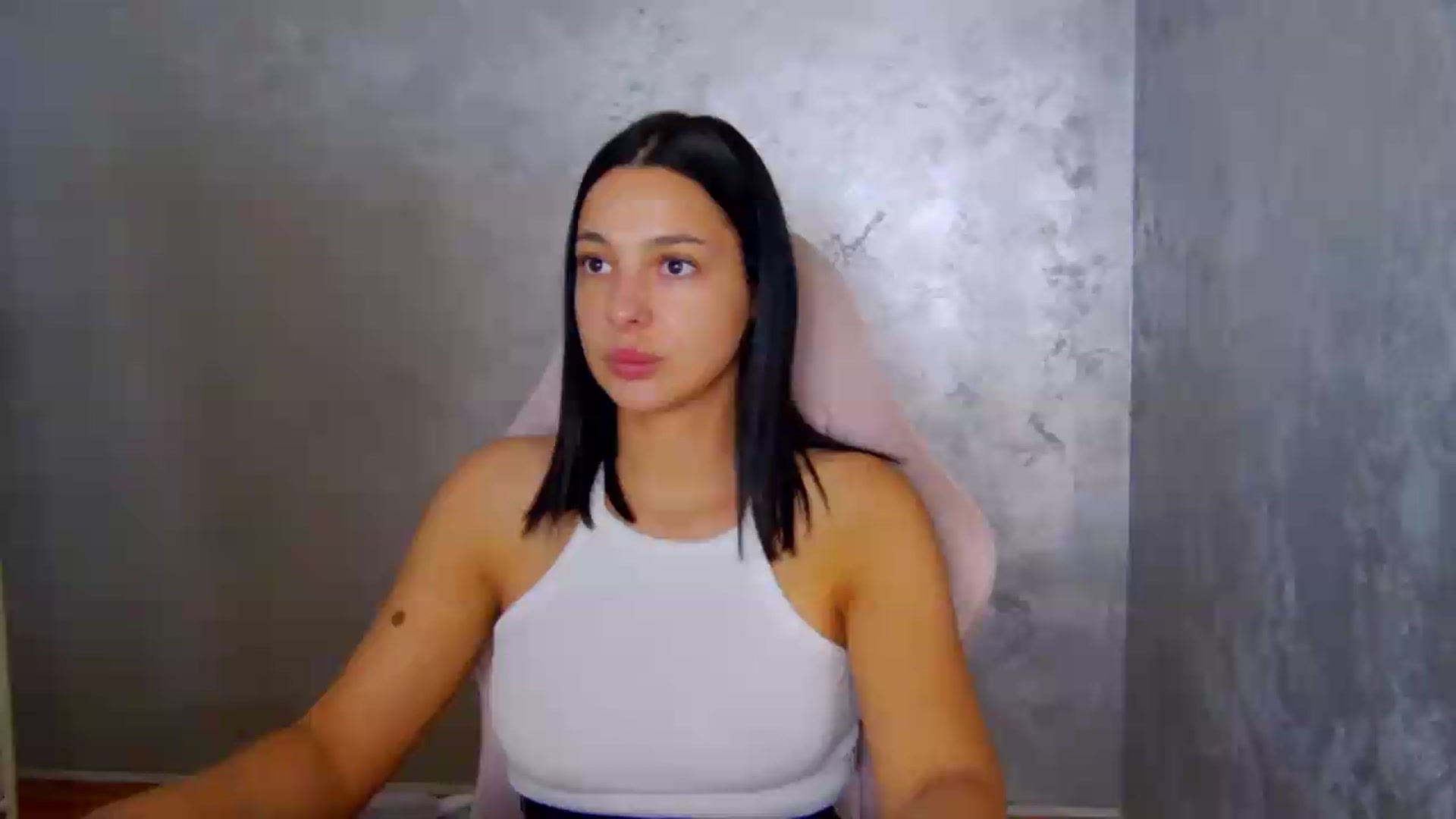 Gallery image thumbnail from meliiis_'s myfreecams stream on, 07/07/2026, 14:06 image 1 of 20