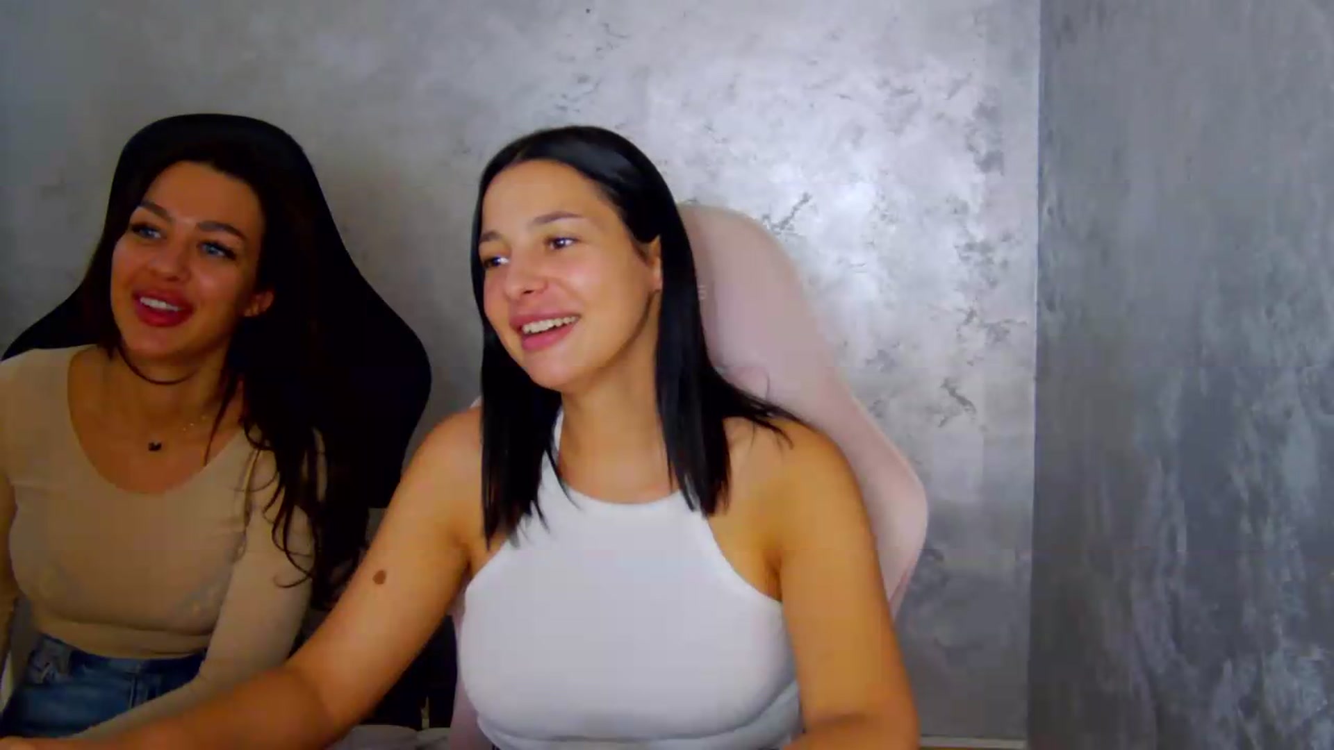 Gallery image thumbnail from meliiis_'s myfreecams stream on, 07/07/2026, 14:06 image 11 of 20