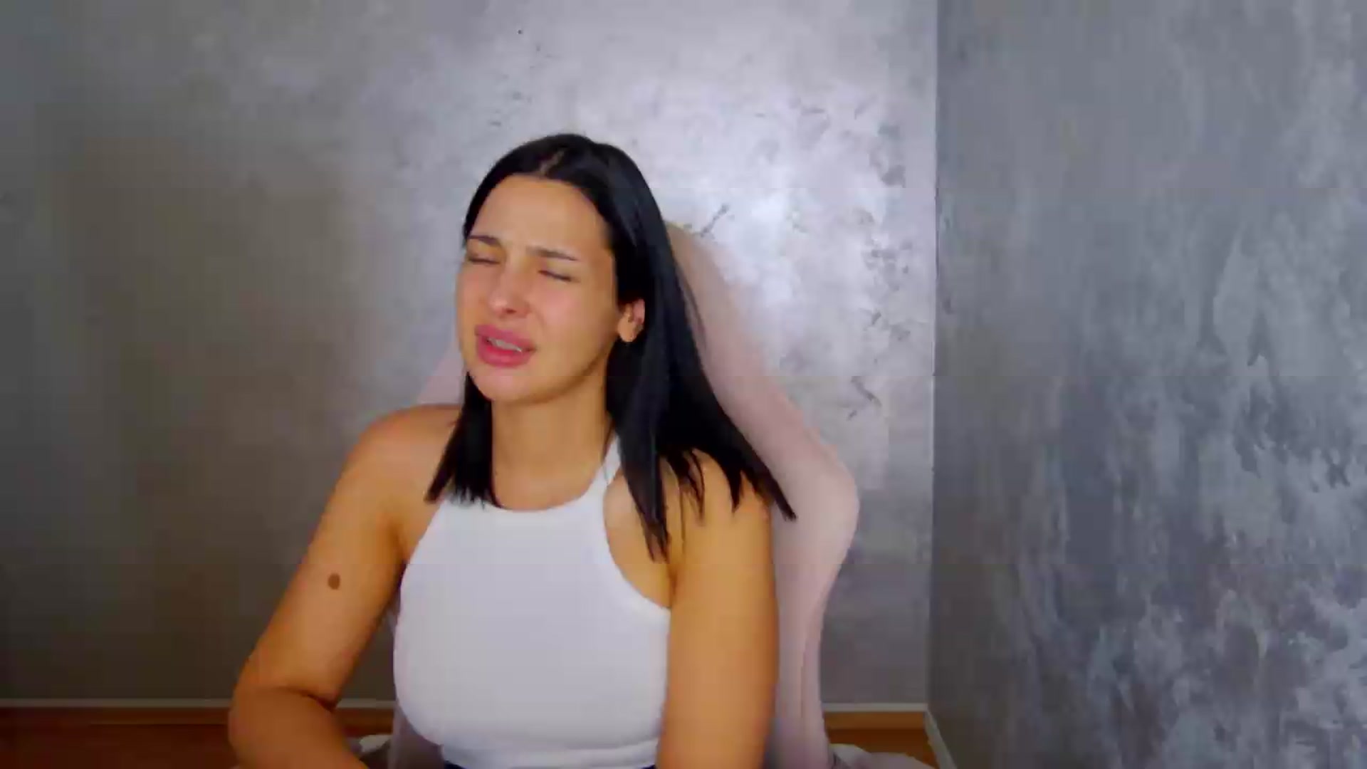 Gallery image thumbnail from meliiis_'s myfreecams stream on, 07/07/2026, 19:00 image 6 of 20