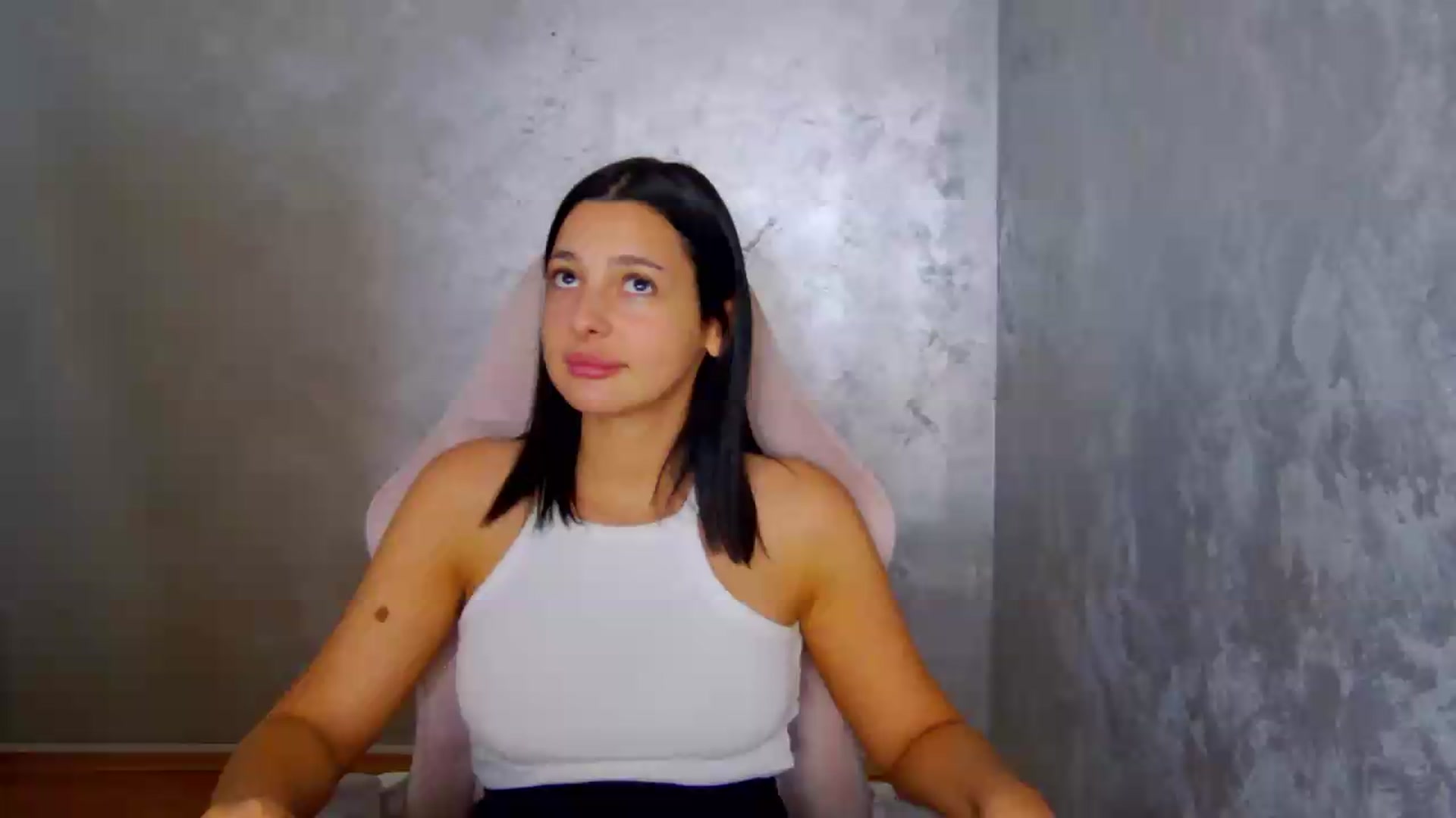 Gallery image thumbnail from meliiis_'s myfreecams stream on, 07/07/2026, 19:00 image 7 of 20