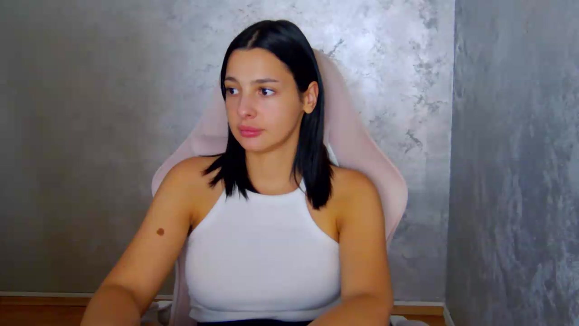 Gallery image thumbnail from meliiis_'s myfreecams stream on, 07/07/2026, 19:00 image 19 of 20