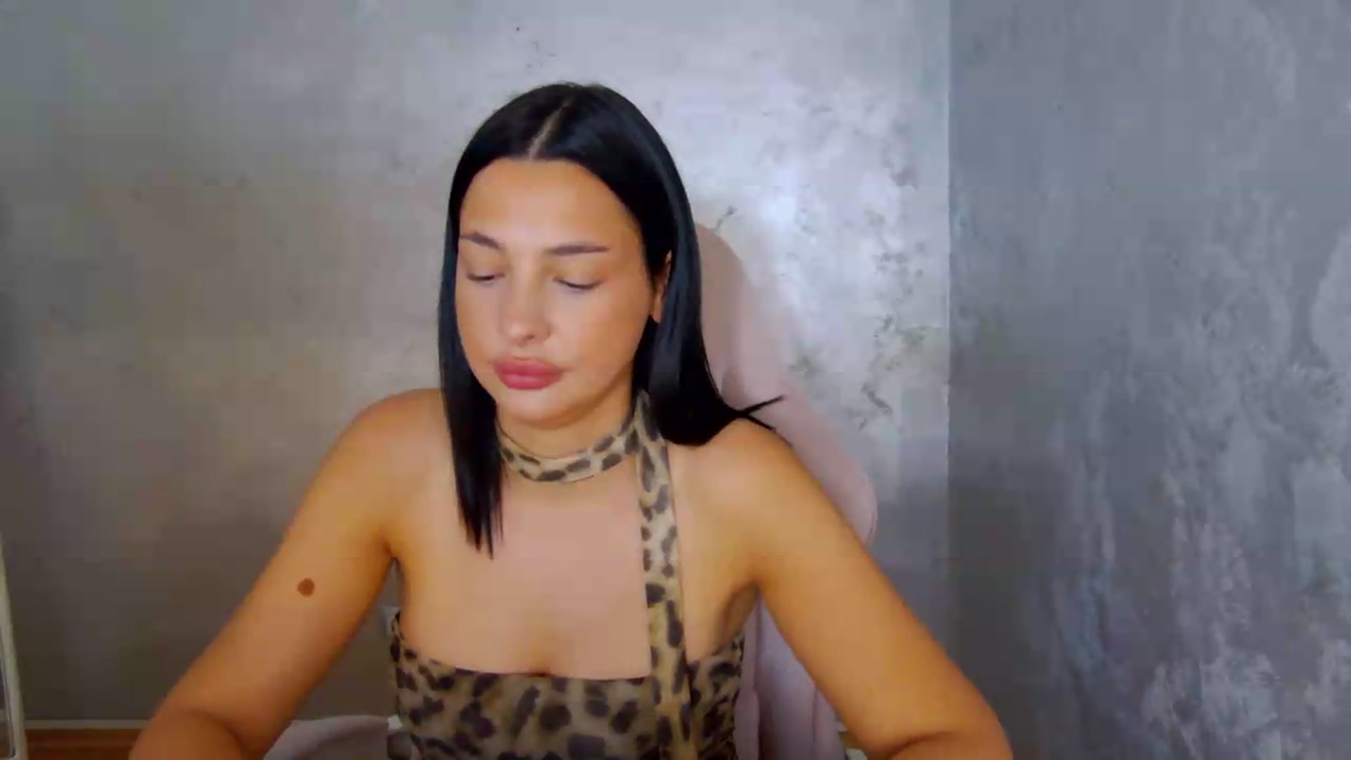 Gallery image thumbnail from meliiis_'s myfreecams stream on, 07/09/2026, 15:05 image 17 of 20