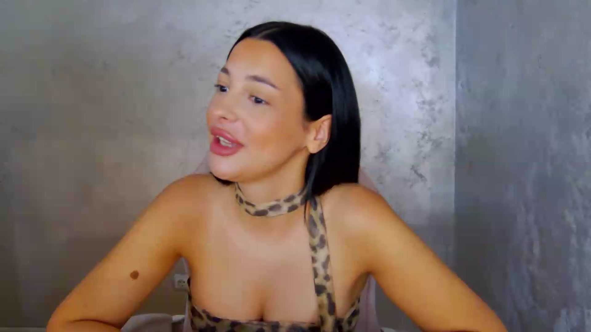 Gallery image thumbnail from meliiis_'s myfreecams stream on, 07/09/2026, 15:05 image 5 of 20