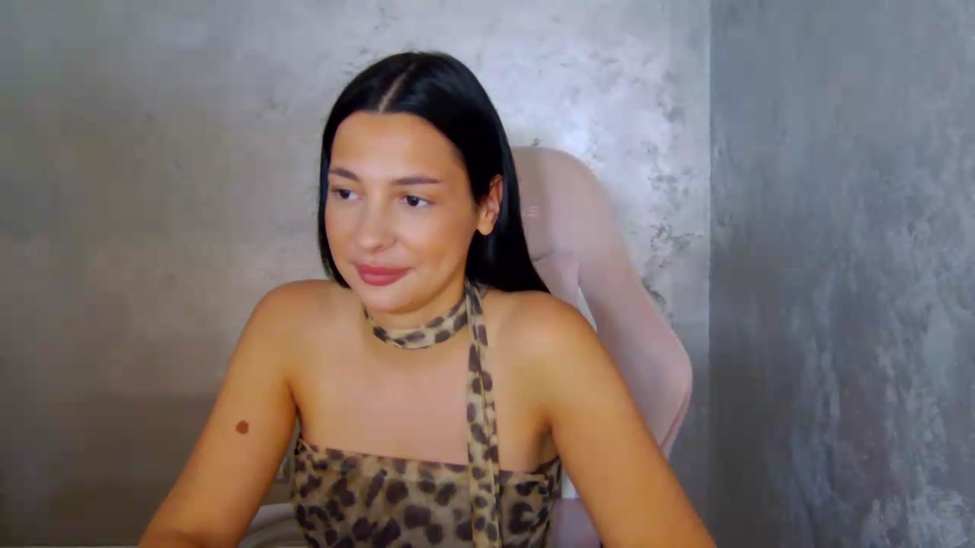 Gallery image thumbnail from meliiis_'s myfreecams stream on, 07/09/2026, 18:19 image 3 of 20