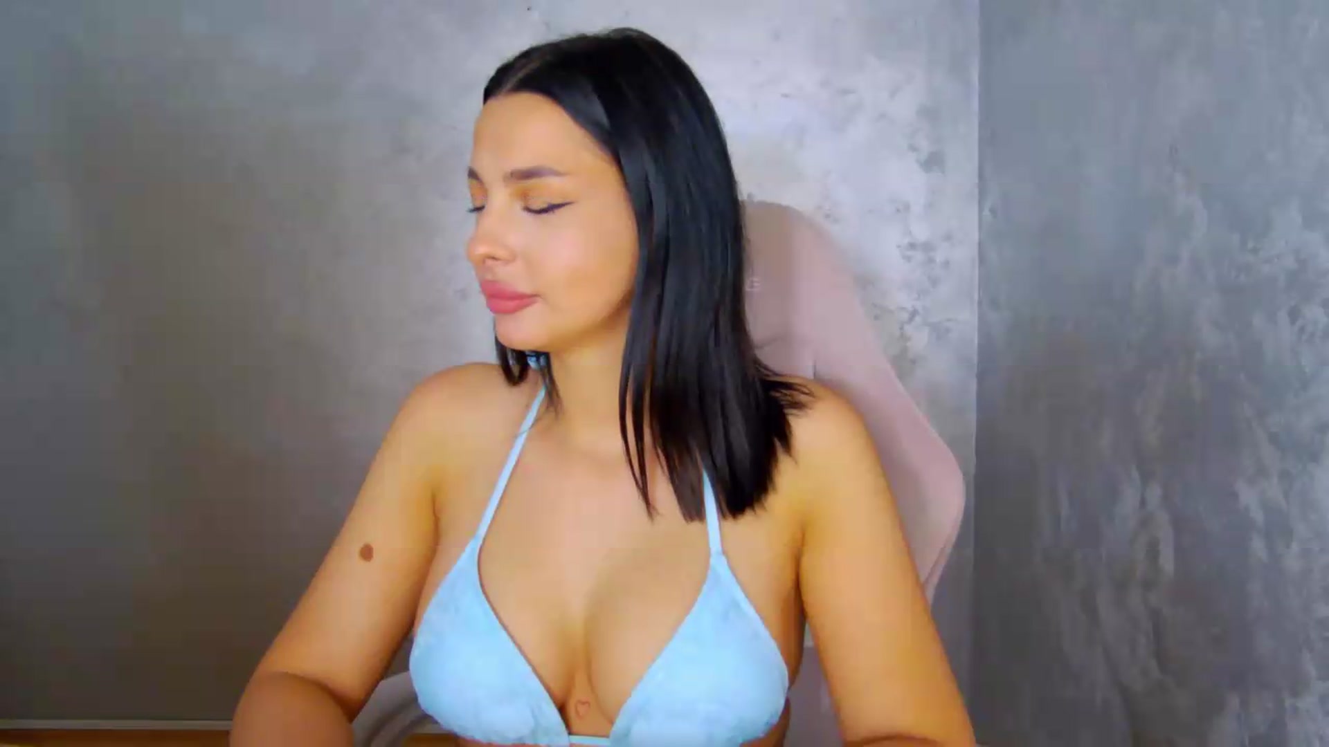Gallery image thumbnail from meliiis_'s myfreecams stream on, 07/10/2026, 15:08 image 9 of 20