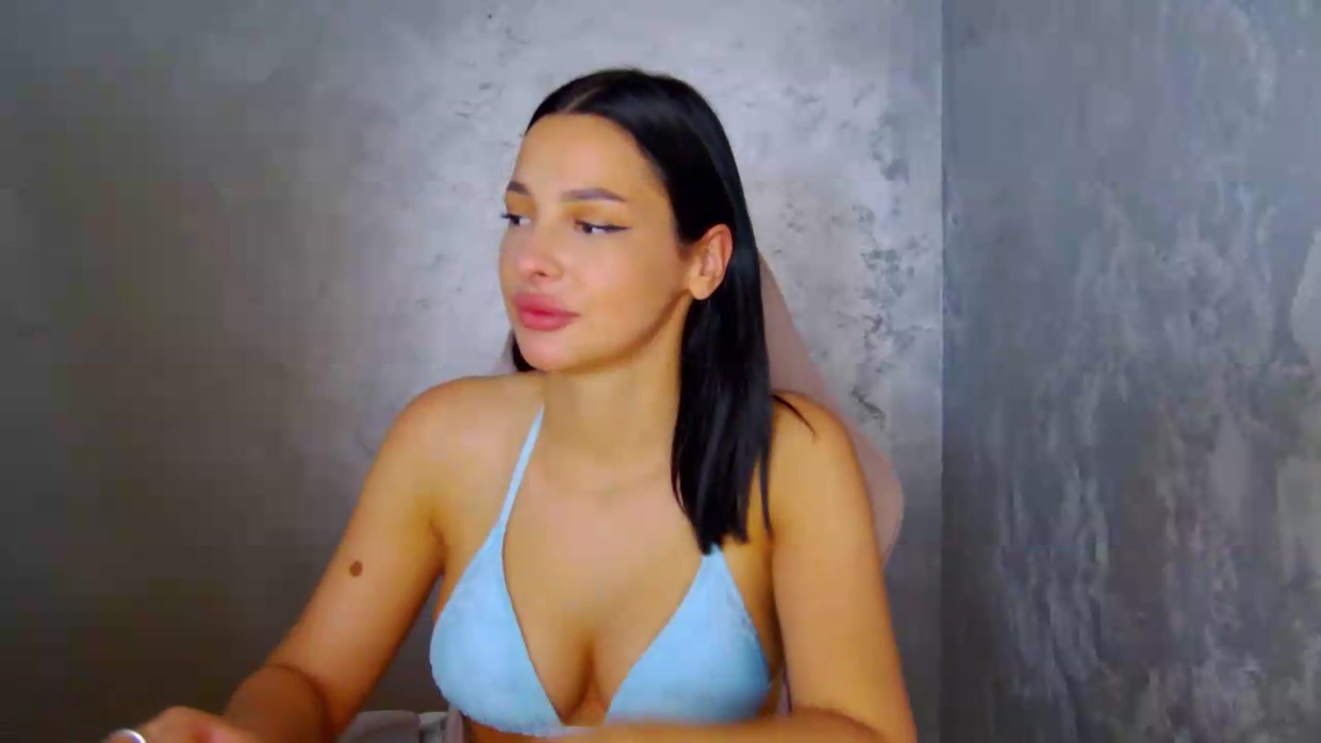 Gallery image thumbnail from meliiis_'s myfreecams stream on, 07/10/2026, 18:03 image 8 of 20