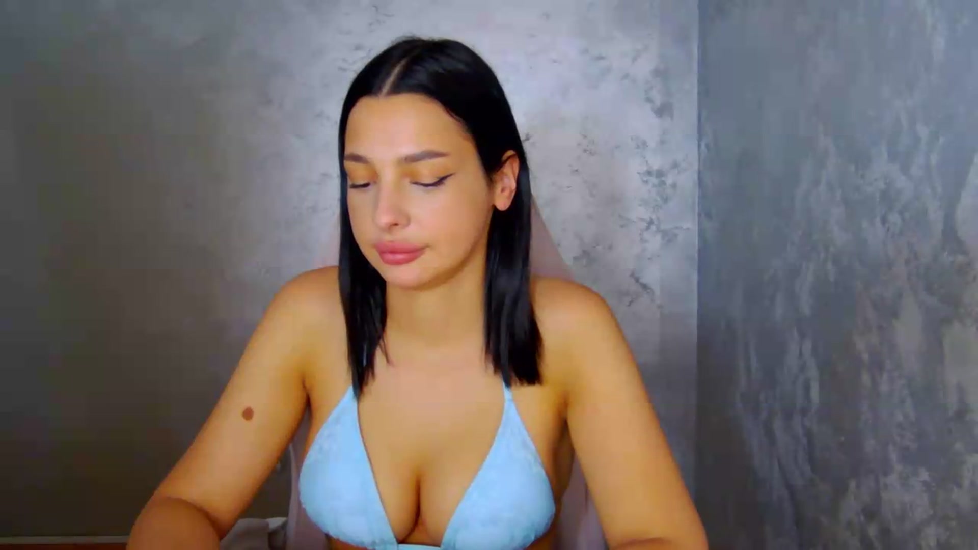 Gallery image thumbnail from meliiis_'s myfreecams stream on, 07/10/2026, 18:03 image 20 of 20