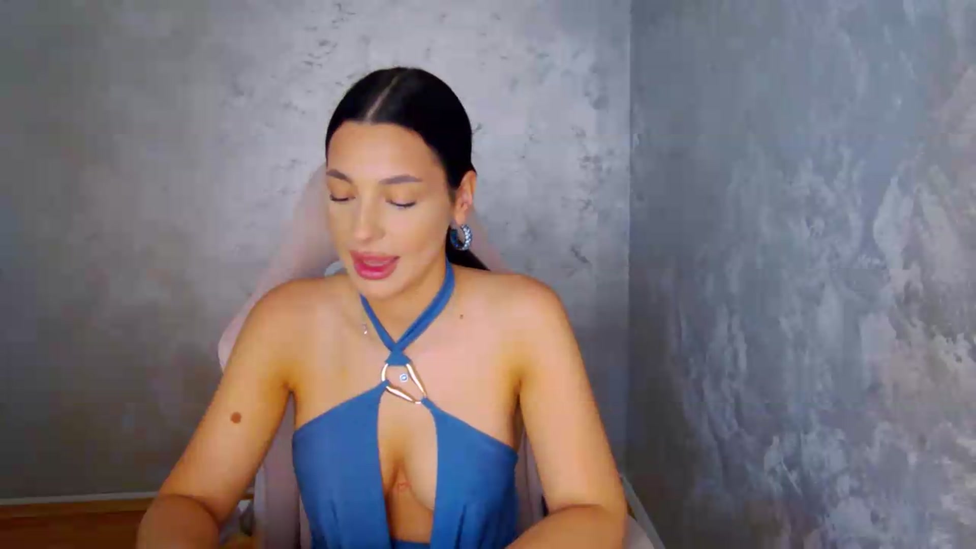 Gallery image thumbnail from meliiis_'s myfreecams stream on, 07/13/2026, 14:24 image 13 of 20