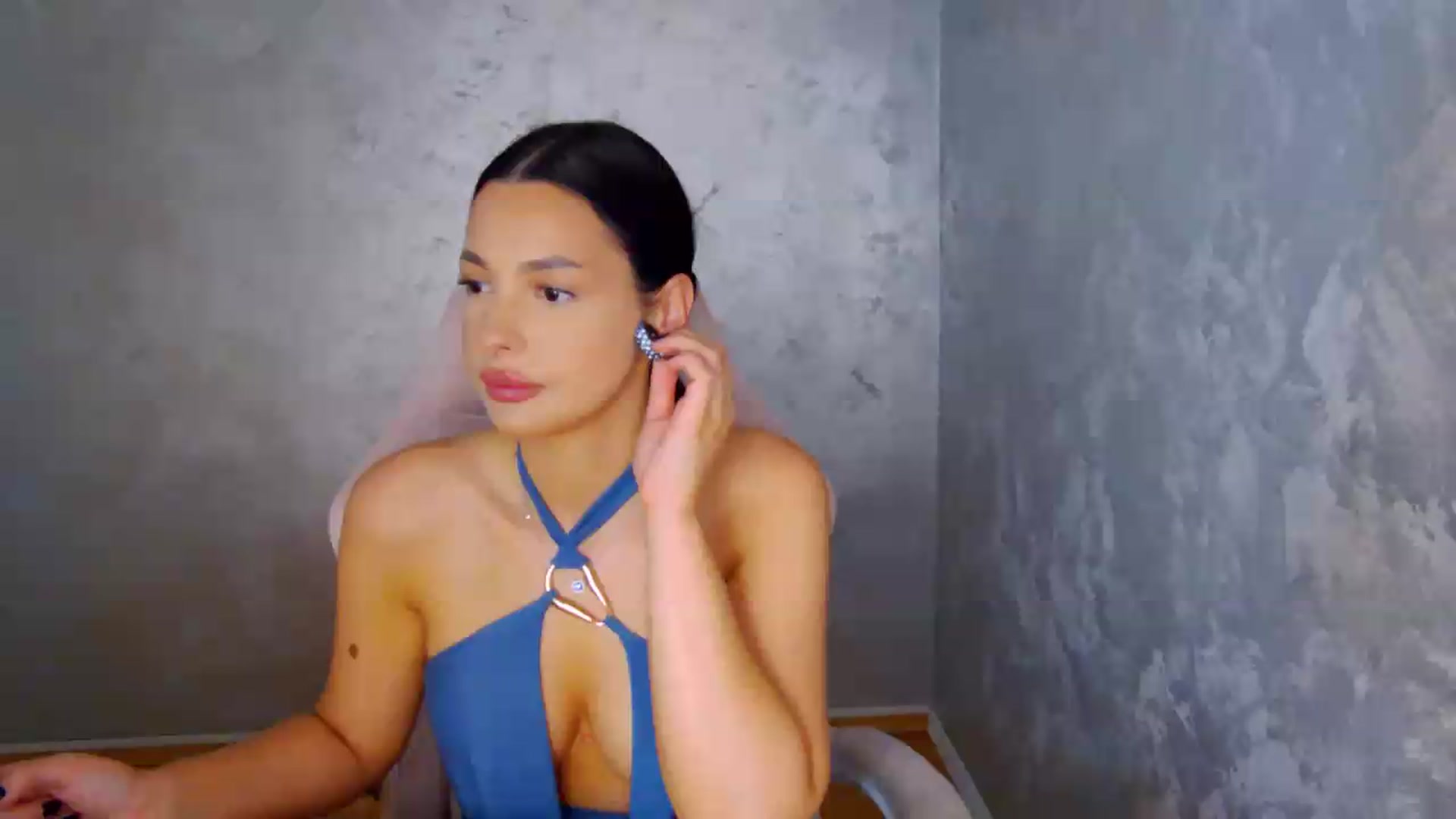 Gallery image thumbnail from meliiis_'s myfreecams stream on, 07/13/2026, 14:24 image 15 of 20