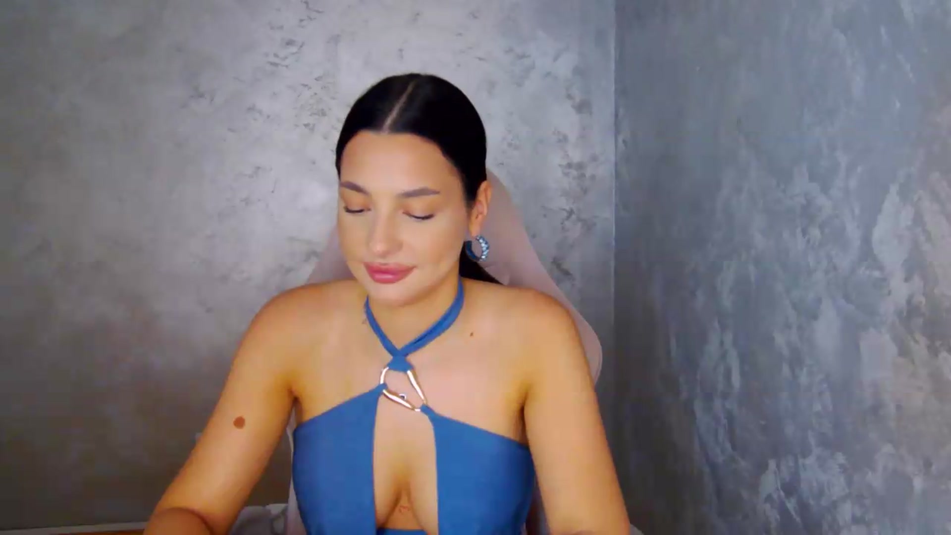 Gallery image thumbnail from meliiis_'s myfreecams stream on, 07/13/2026, 14:24 image 6 of 20