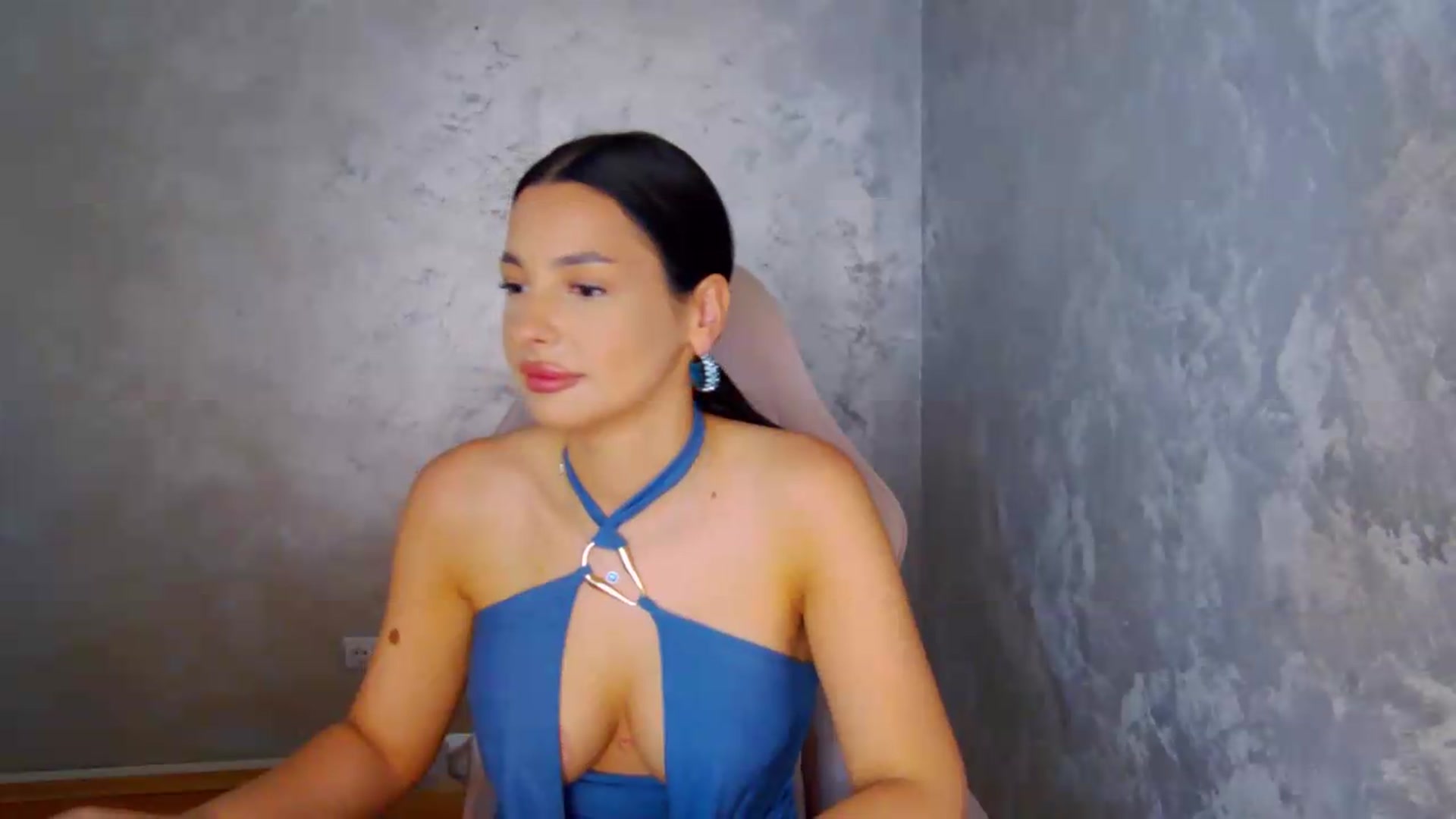 Gallery image thumbnail from meliiis_'s myfreecams stream on, 07/13/2026, 14:24 image 5 of 20