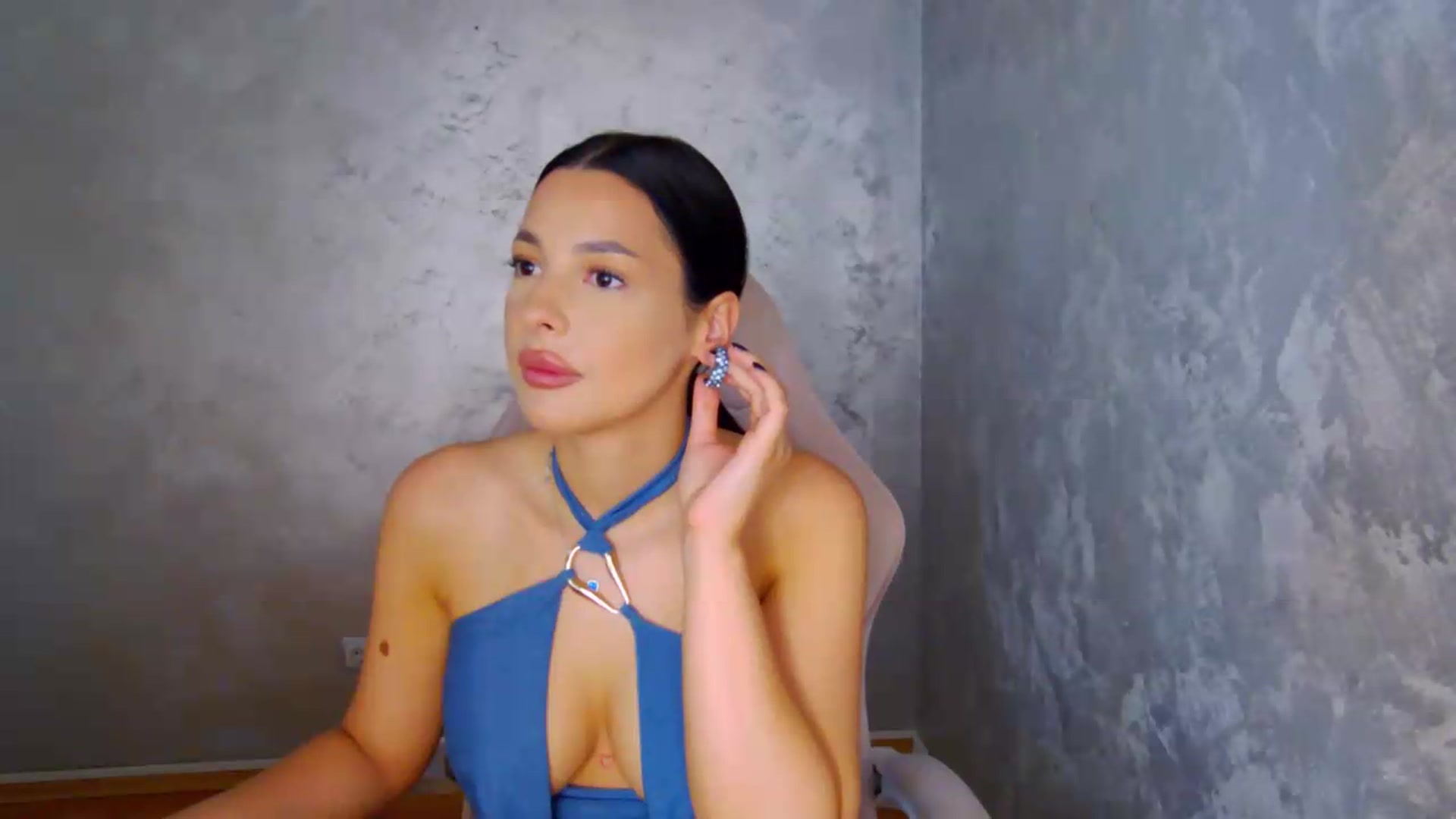 Gallery image thumbnail from meliiis_'s myfreecams stream on, 07/13/2026, 14:24 image 4 of 20