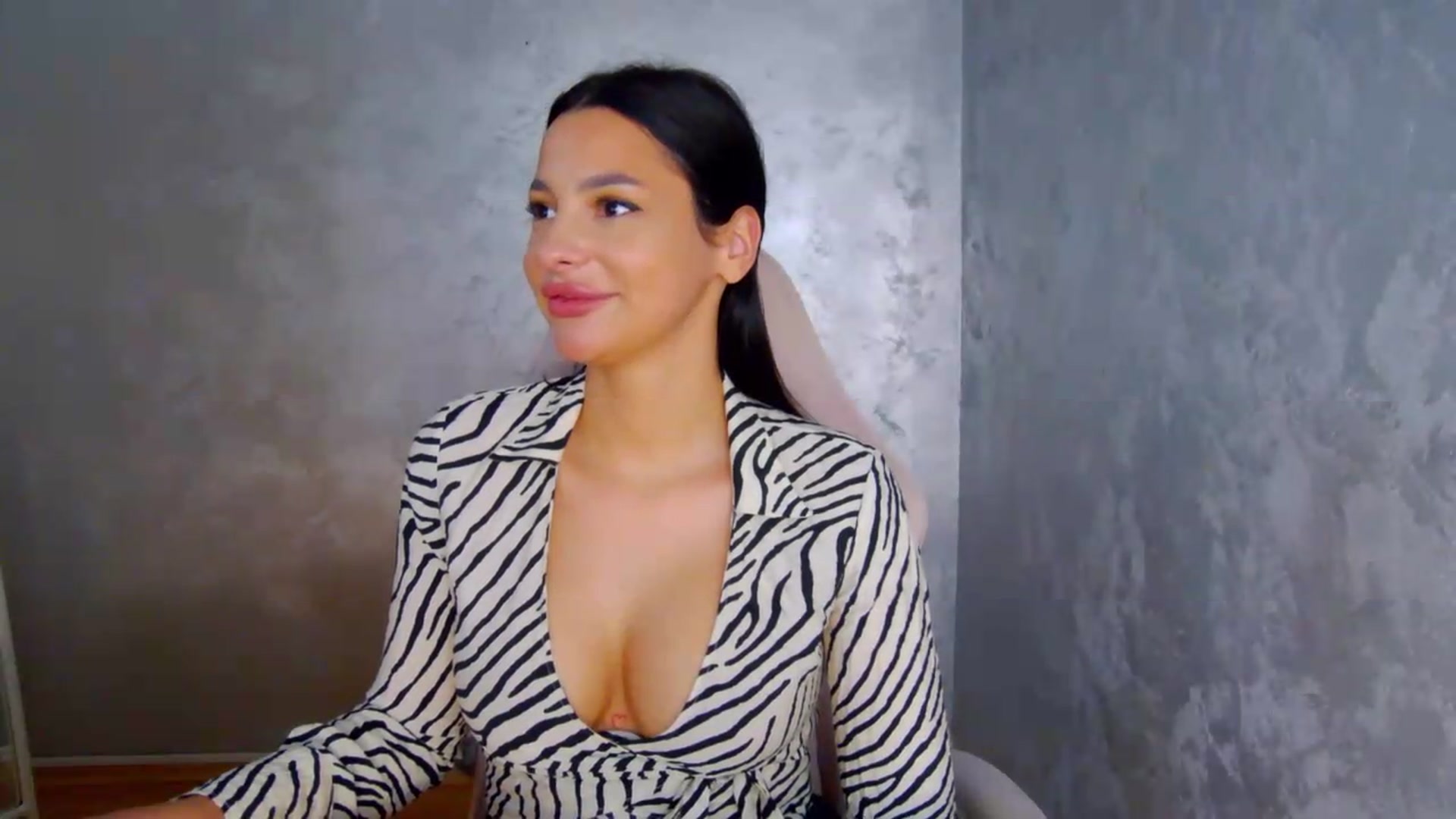 Gallery image thumbnail from meliiis_'s myfreecams stream on, 07/14/2026, 18:55 image 10 of 20