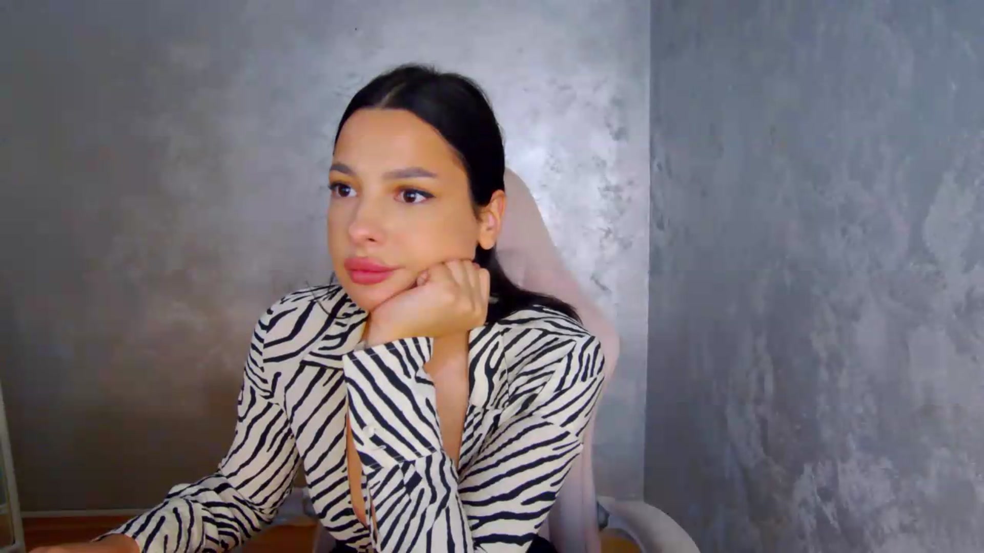 Gallery image thumbnail from meliiis_'s myfreecams stream on, 07/14/2026, 18:55 image 17 of 20