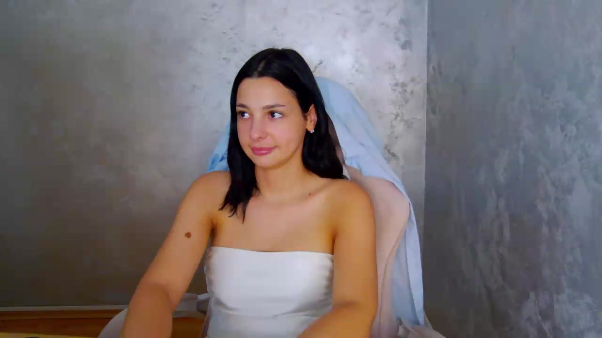 Gallery image thumbnail from meliiis_'s myfreecams stream on, 07/18/2026, 16:25 image 8 of 20