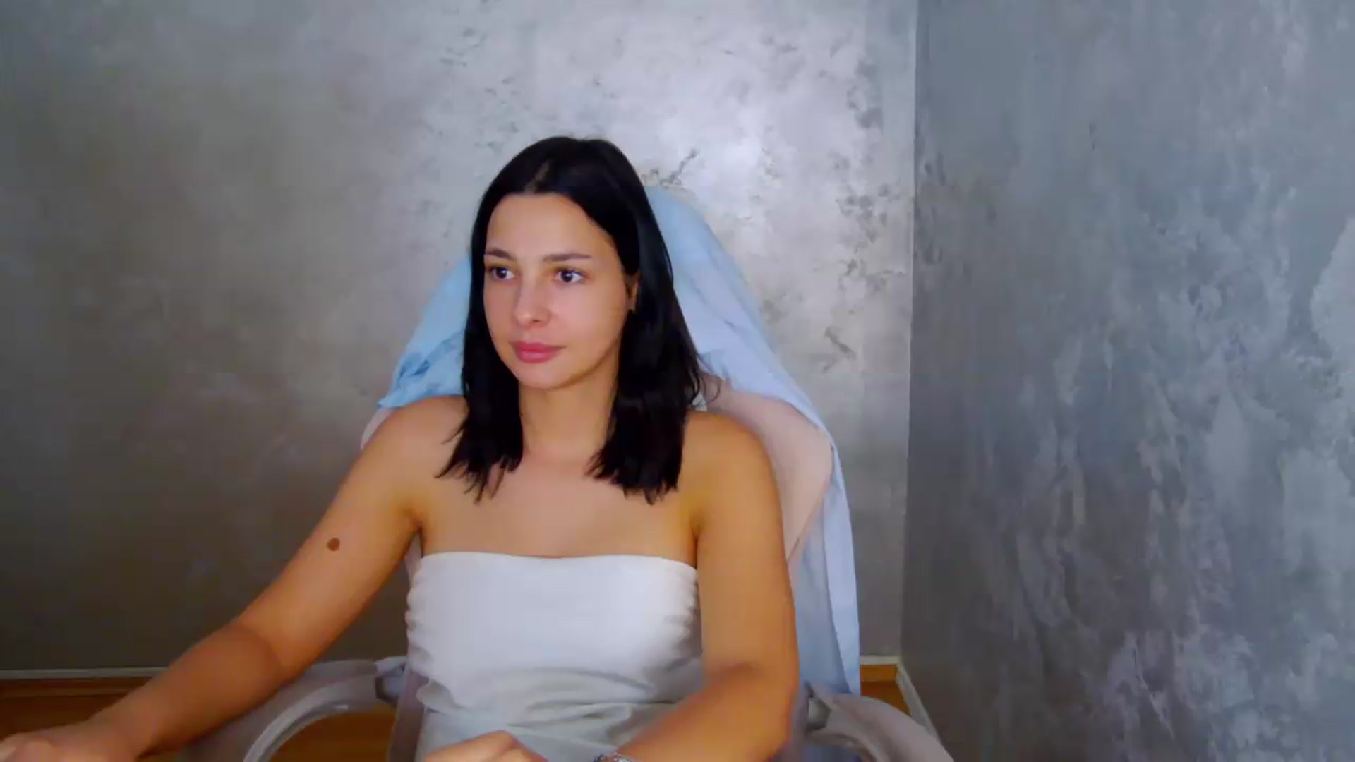 Gallery image thumbnail from meliiis_'s myfreecams stream on, 07/18/2026, 16:25 image 15 of 20