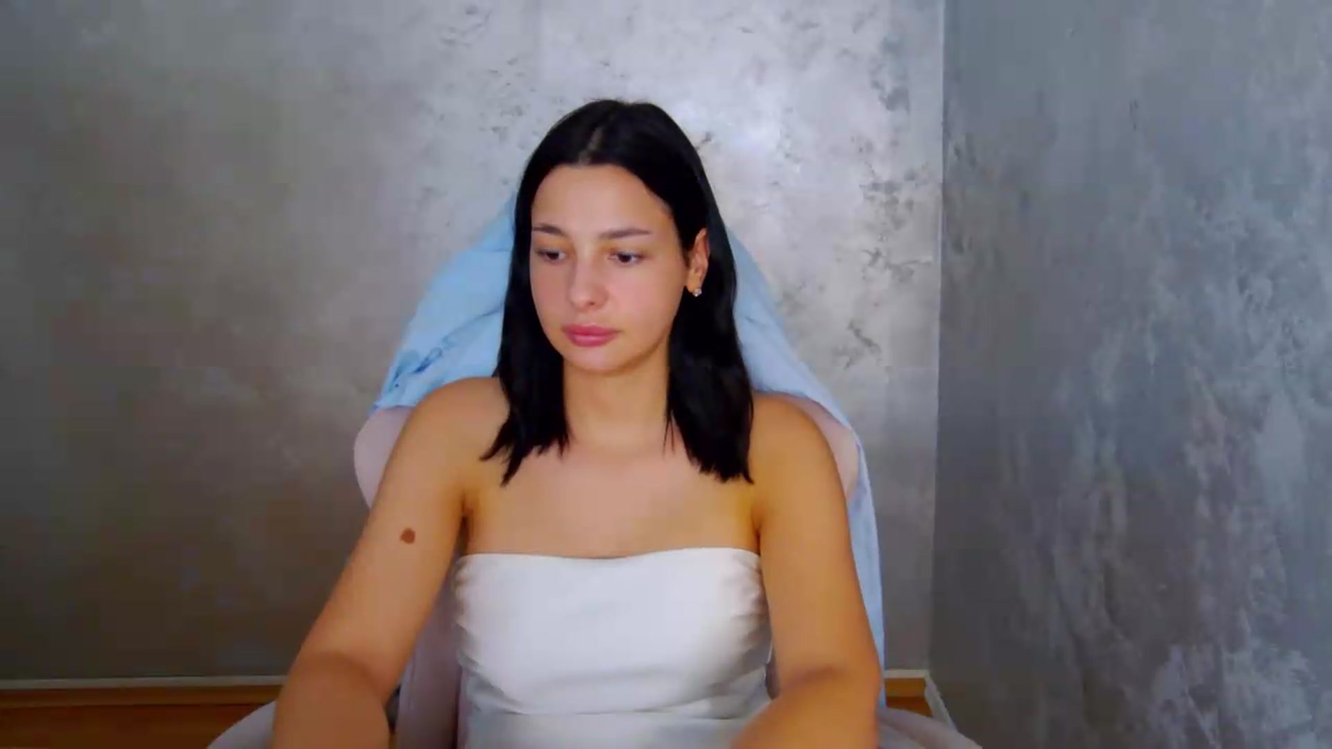 Gallery image thumbnail from meliiis_'s myfreecams stream on, 07/18/2026, 16:25 image 11 of 20