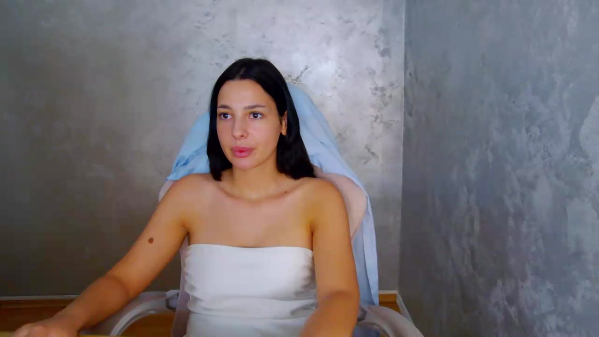 Gallery image thumbnail from meliiis_'s myfreecams stream on, 07/18/2026, 16:25 image 16 of 20
