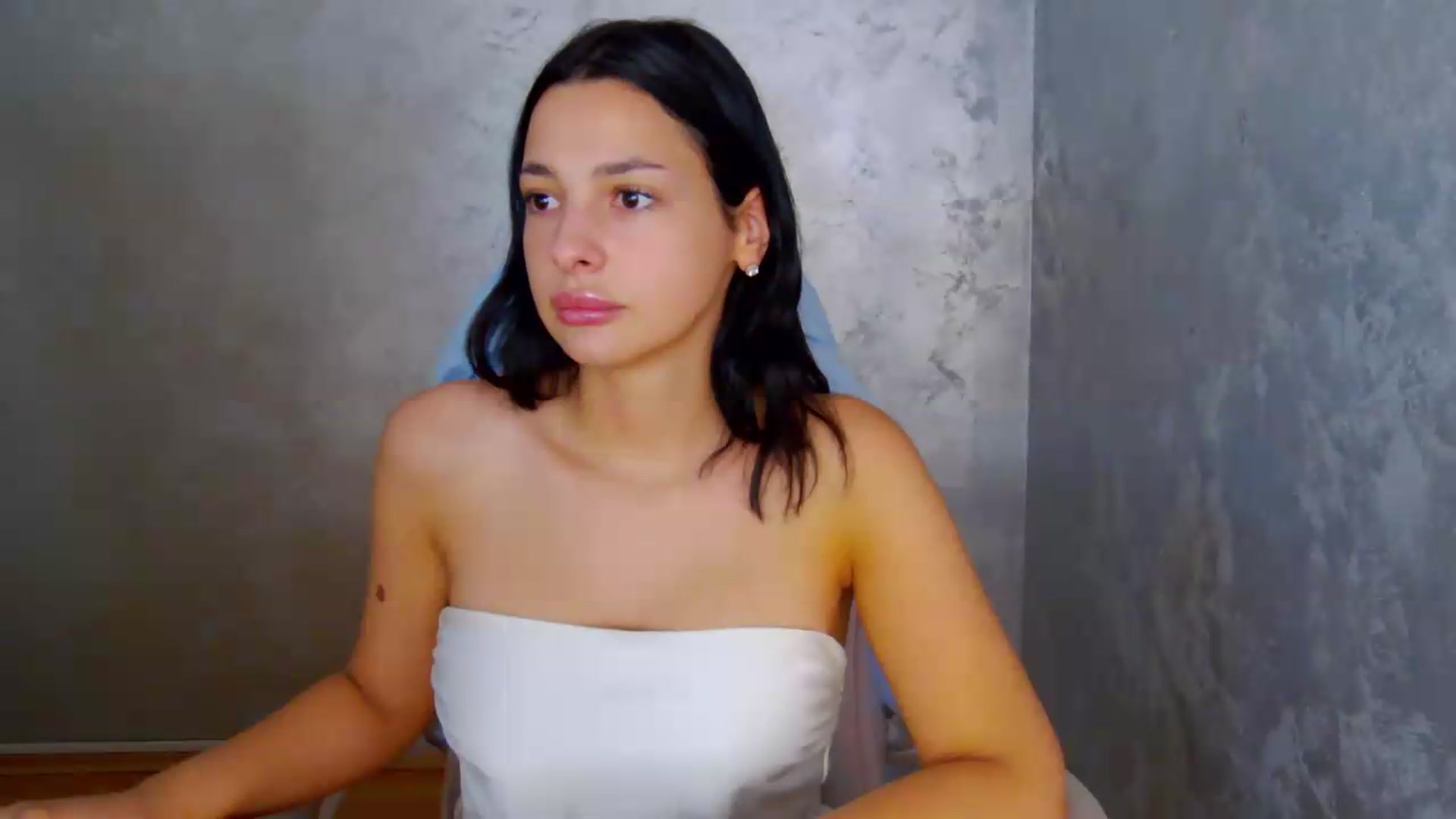 Gallery image thumbnail from meliiis_'s myfreecams stream on, 07/18/2026, 16:25 image 9 of 20